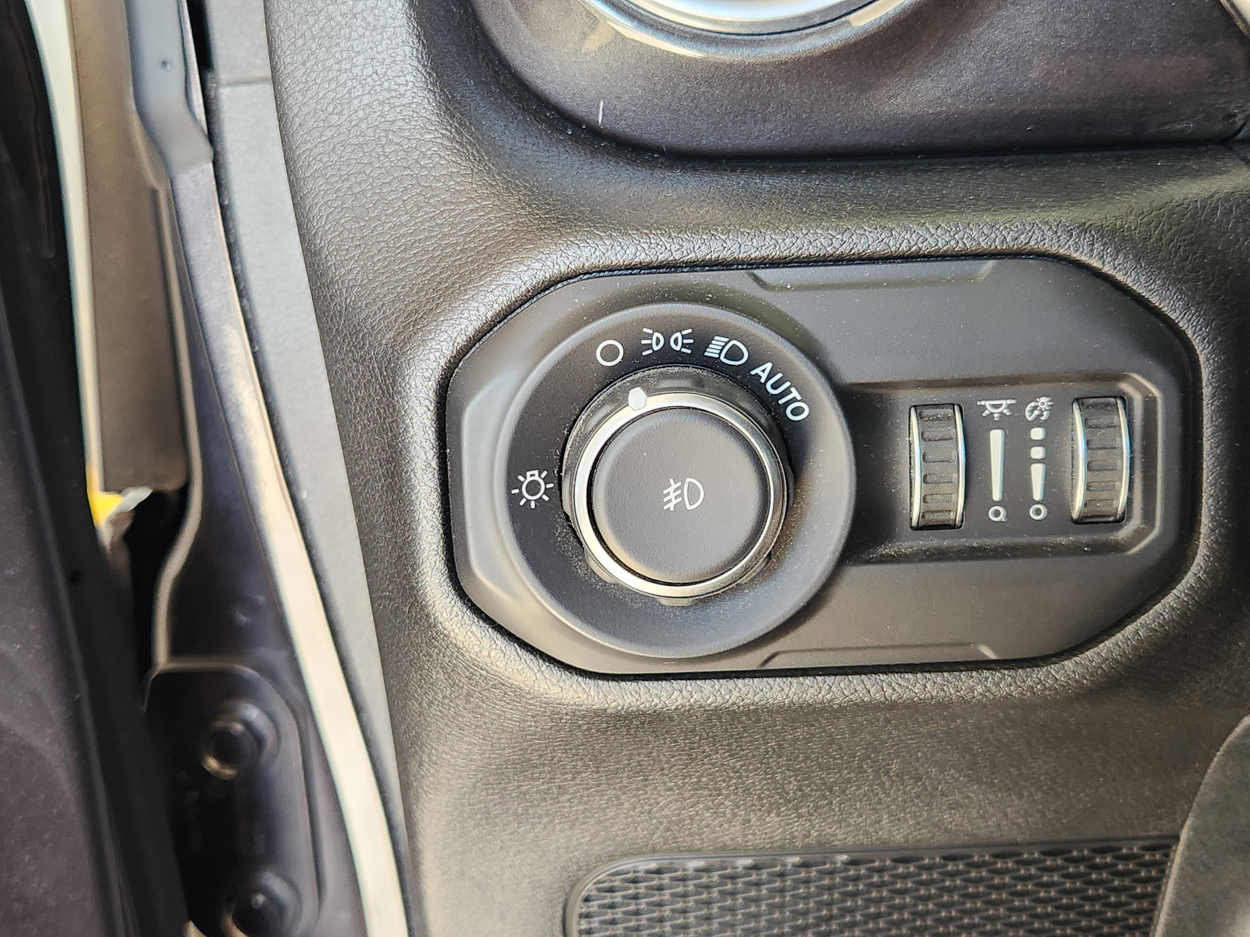 2020 Jeep Wrangler Unlimited Sahara Altitude 4x4
