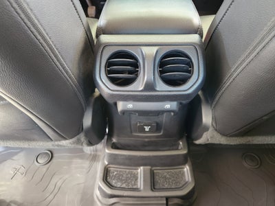 2020 Jeep Wrangler Unlimited Sahara Altitude 4x4