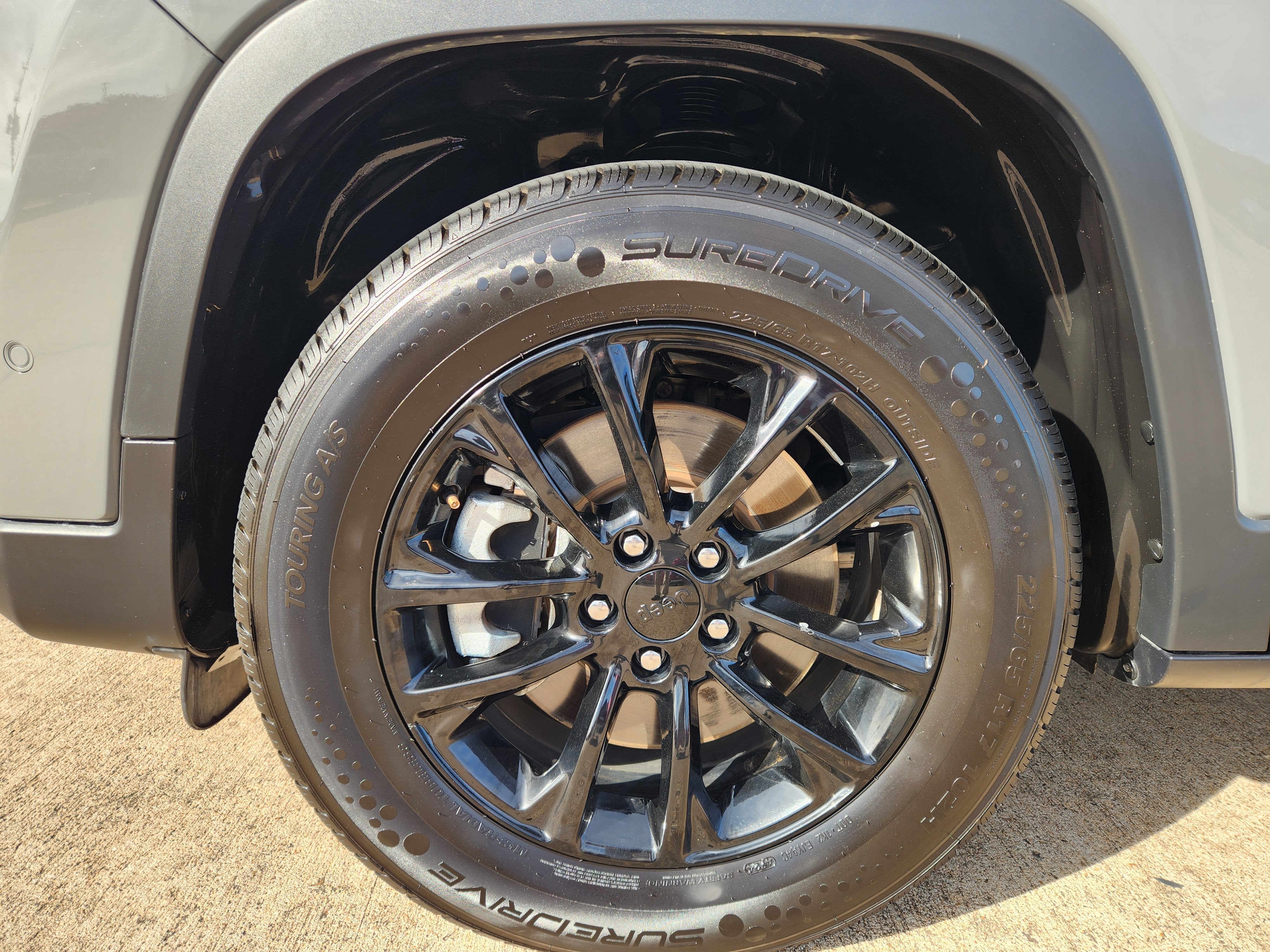 2023 Jeep Cherokee Altitude Lux 4x4