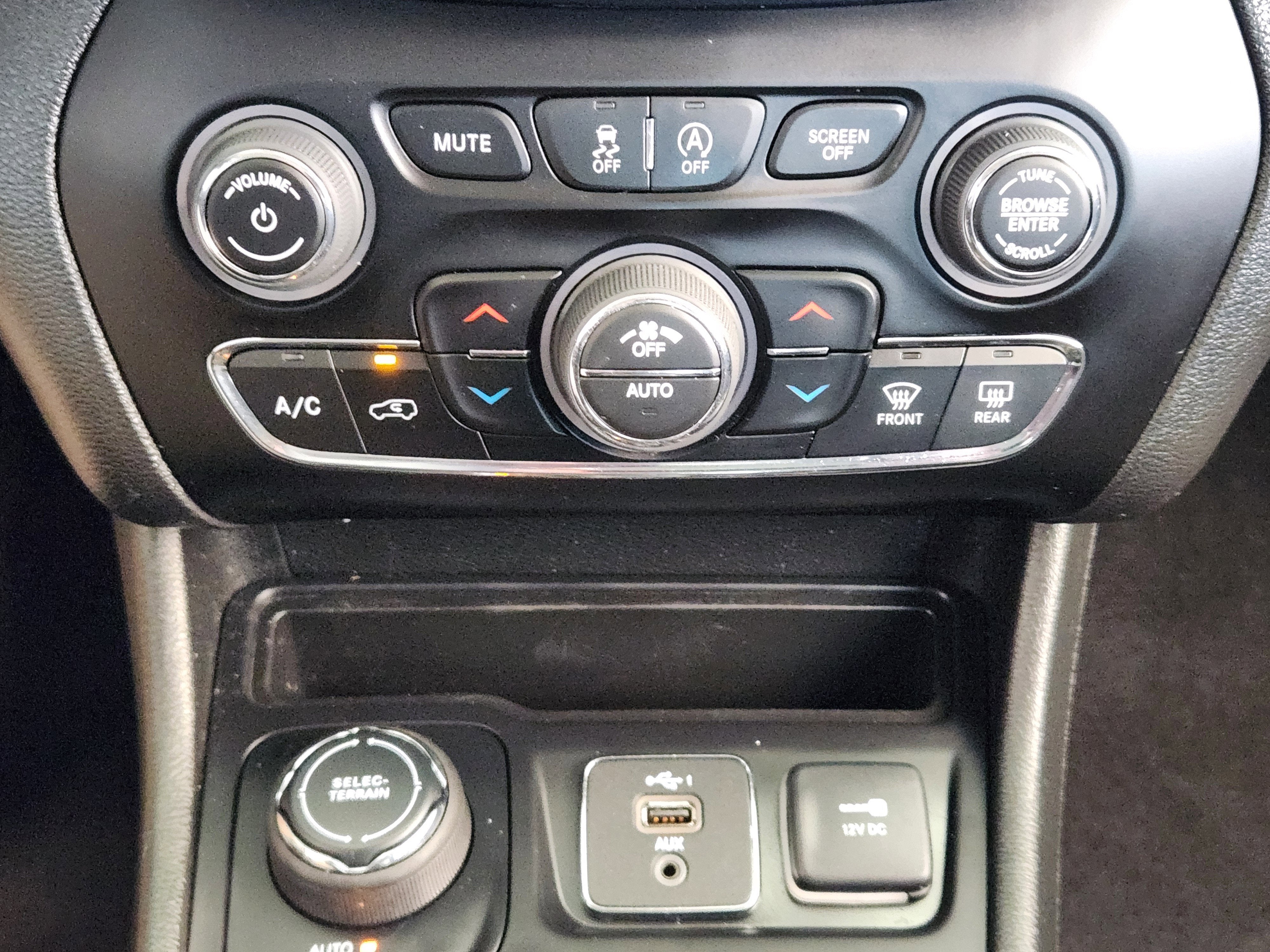 2023 Jeep Cherokee Altitude Lux 4x4