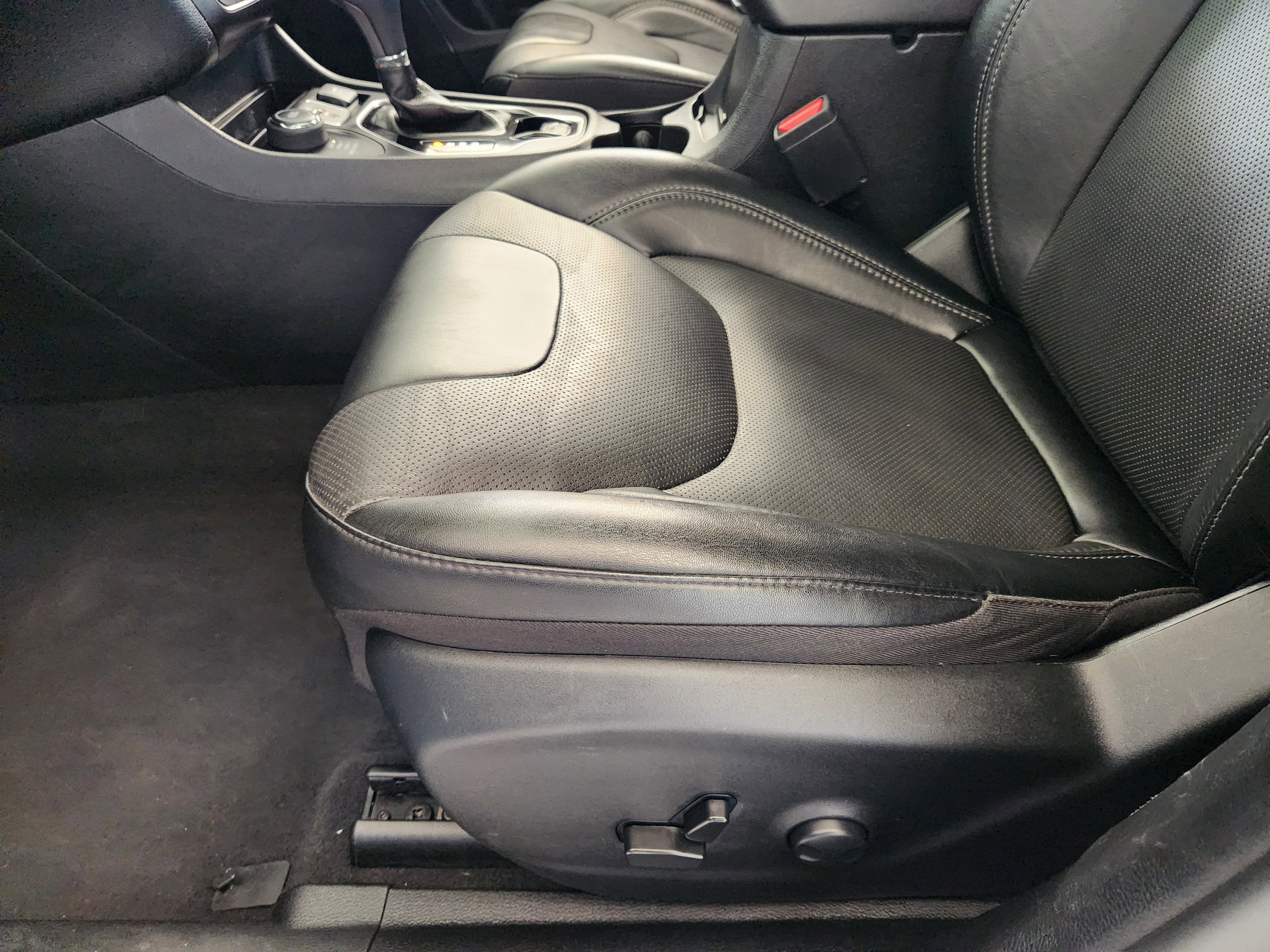 2023 Jeep Cherokee Altitude Lux 4x4