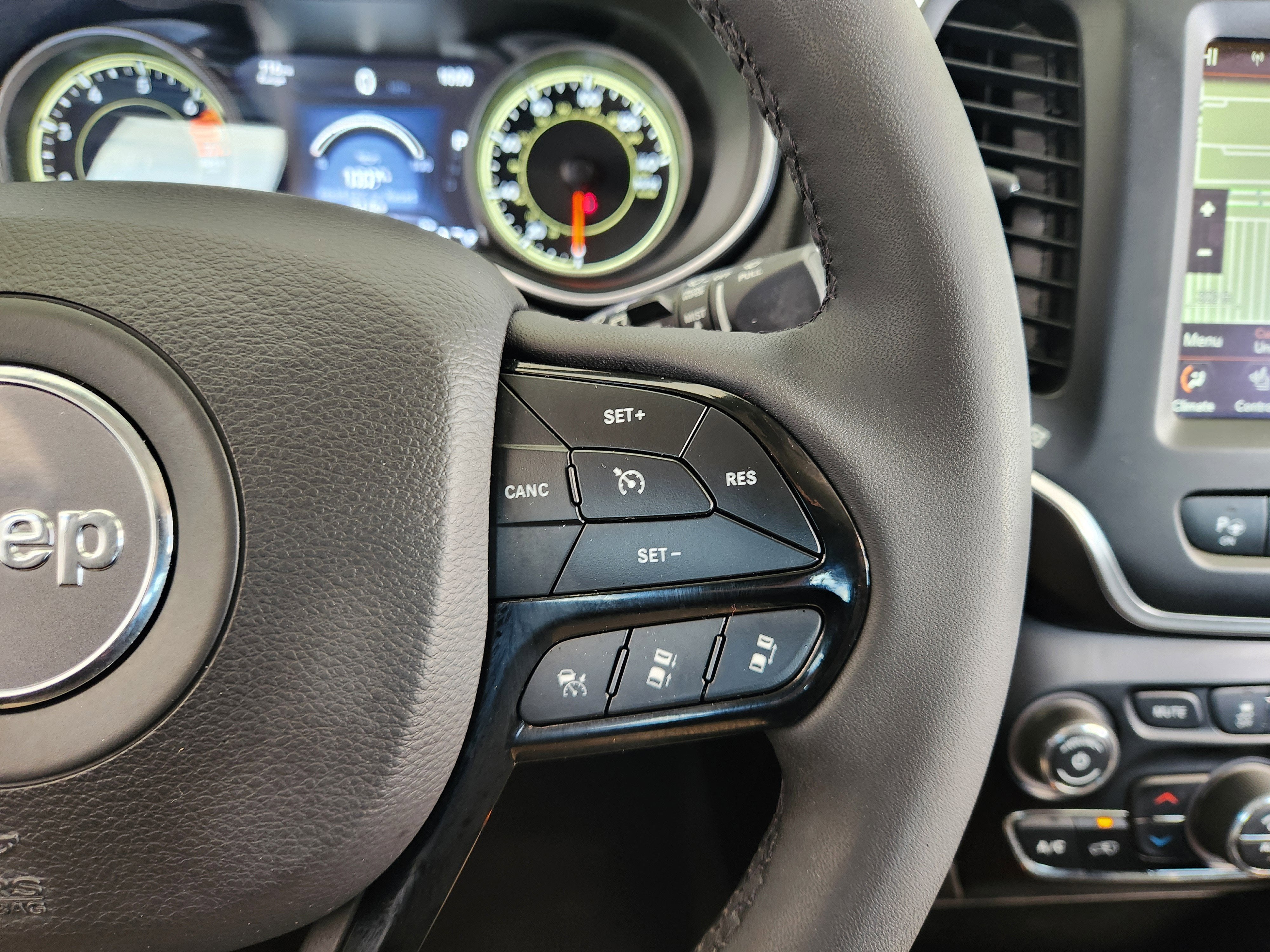 2023 Jeep Cherokee Altitude Lux 4x4