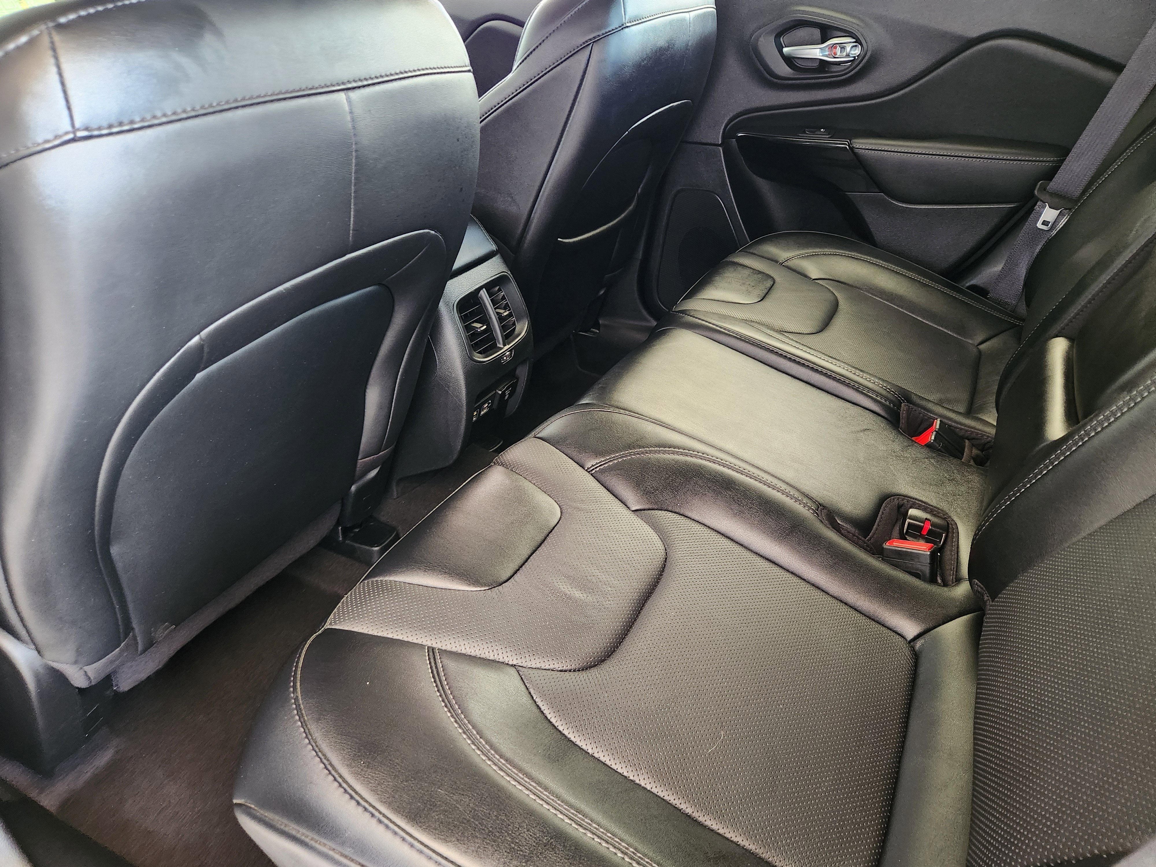 2023 Jeep Cherokee Altitude Lux 4x4