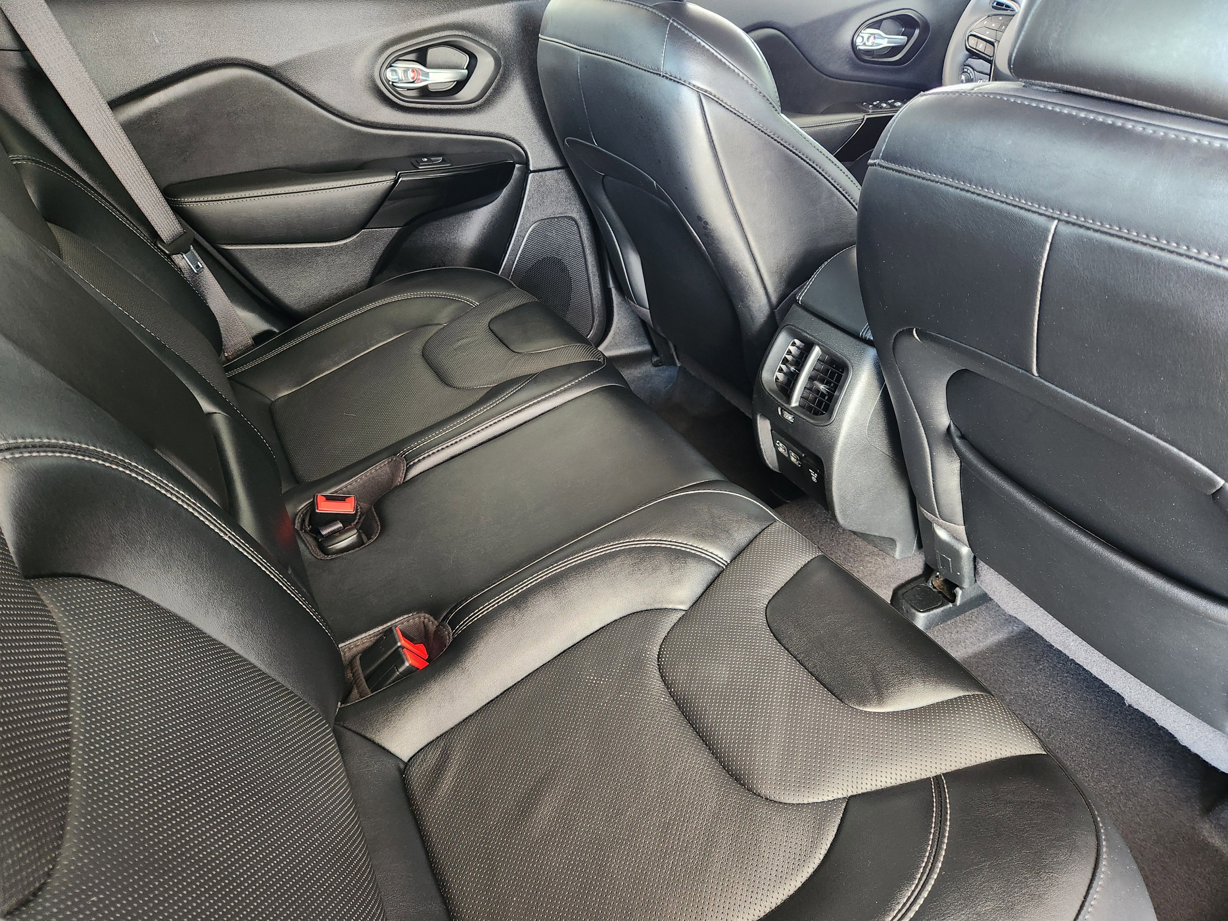 2023 Jeep Cherokee Altitude Lux 4x4