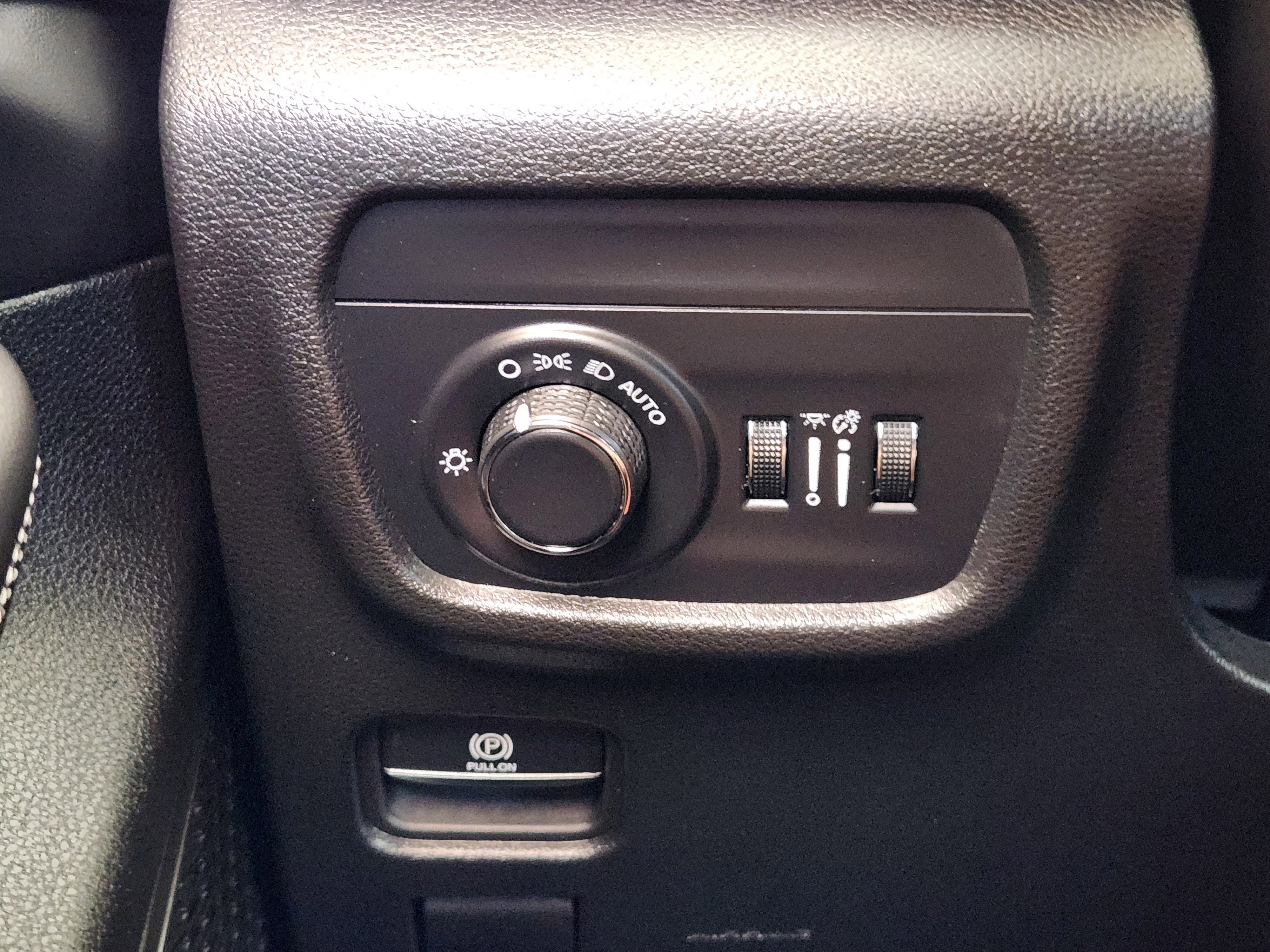 2025 Jeep Grand Cherokee Laredo X 4x2