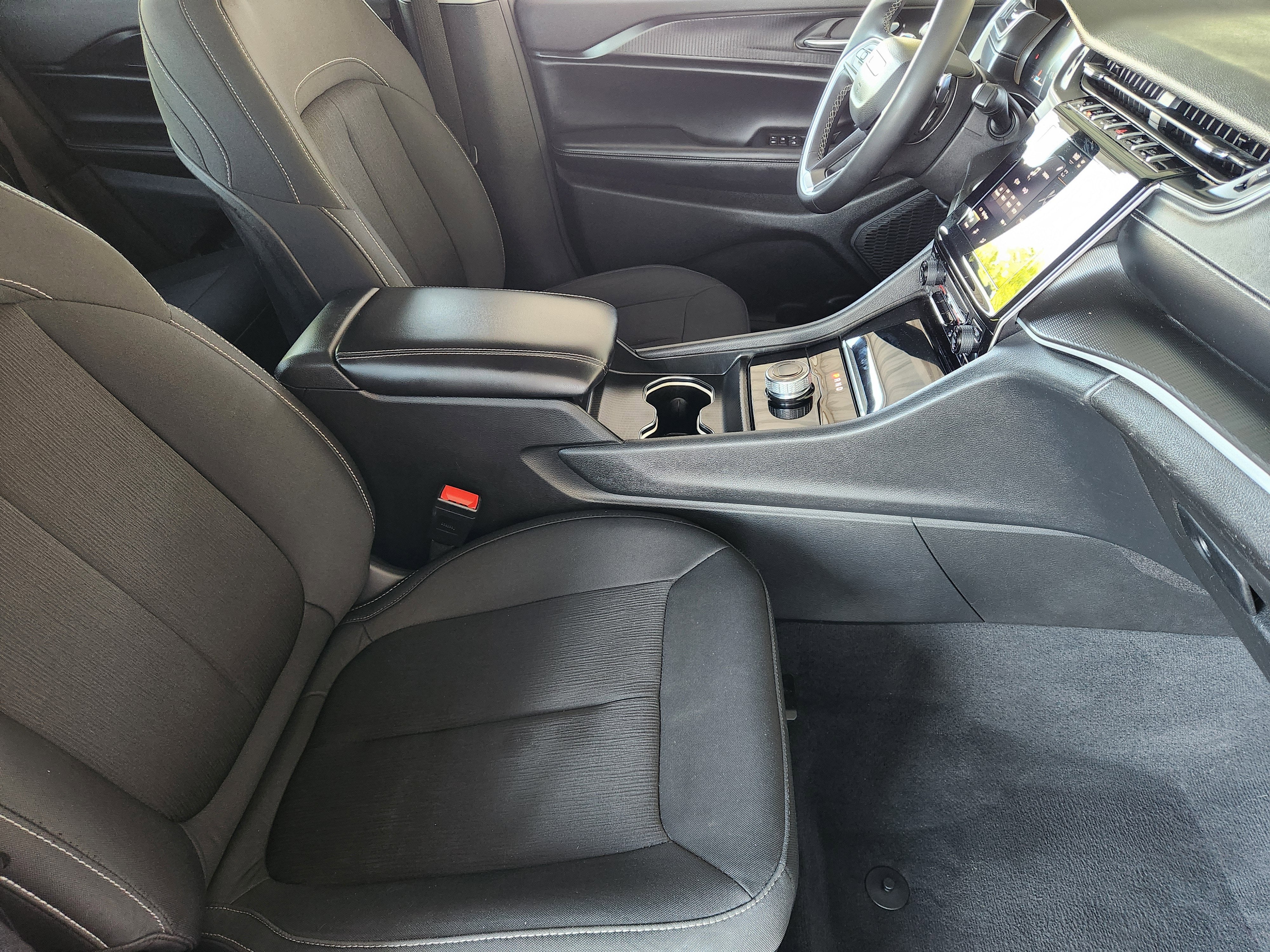 2024 Jeep Grand Cherokee Laredo