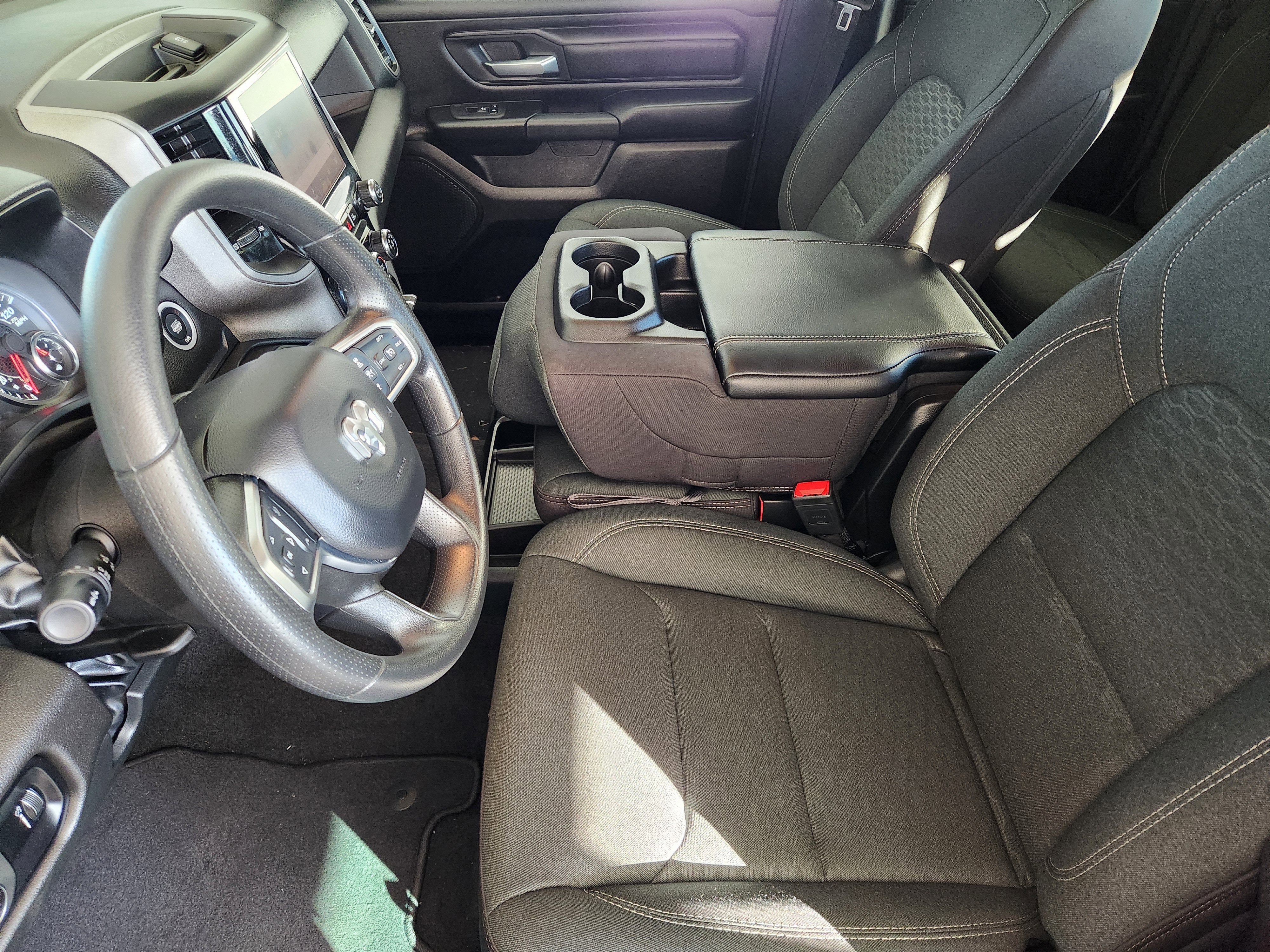 2025 RAM 1500 Tradesman Quad Cab 4x2 6'4" Box