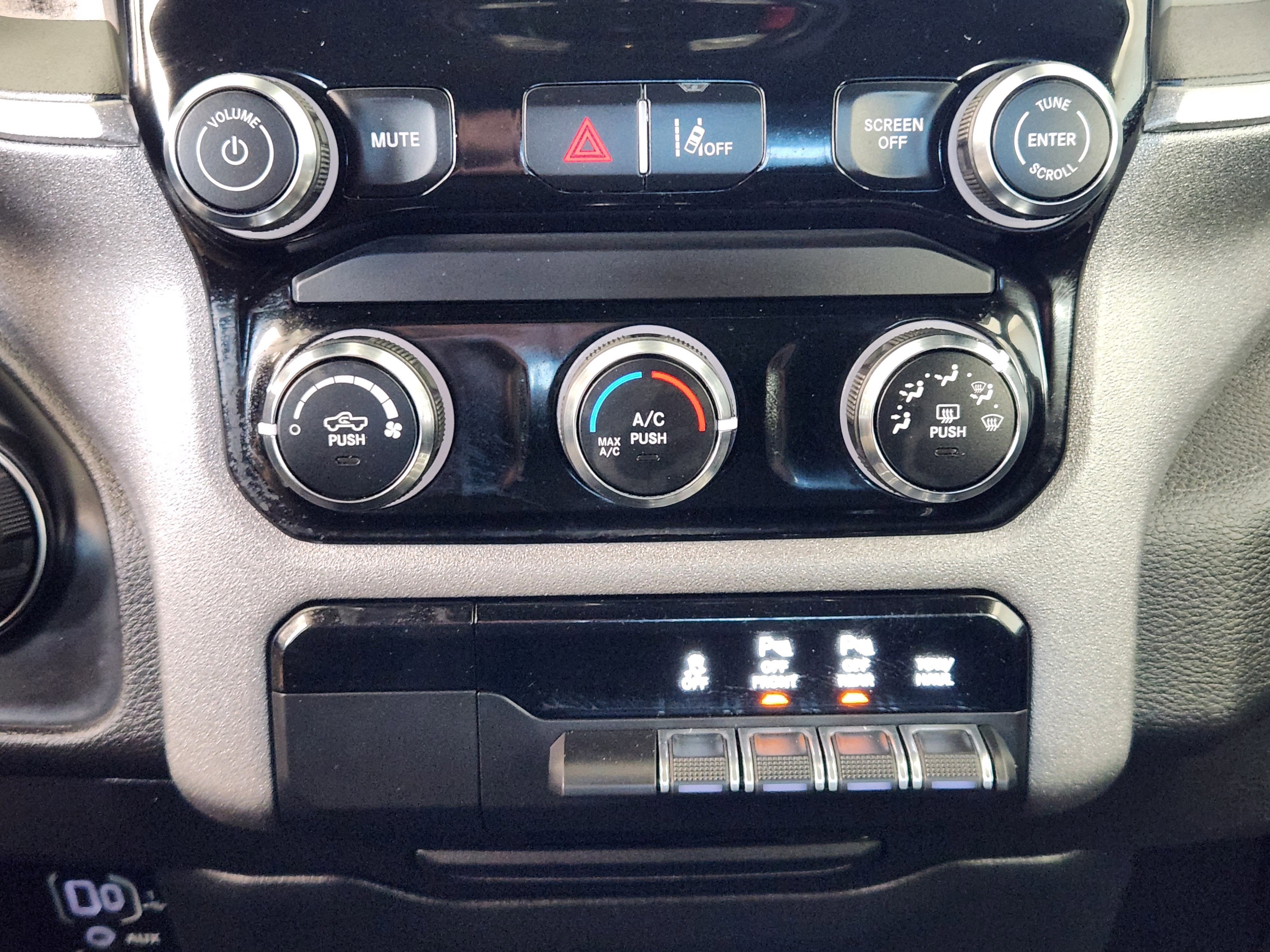 2025 RAM 1500 Tradesman Quad Cab 4x2 6'4" Box