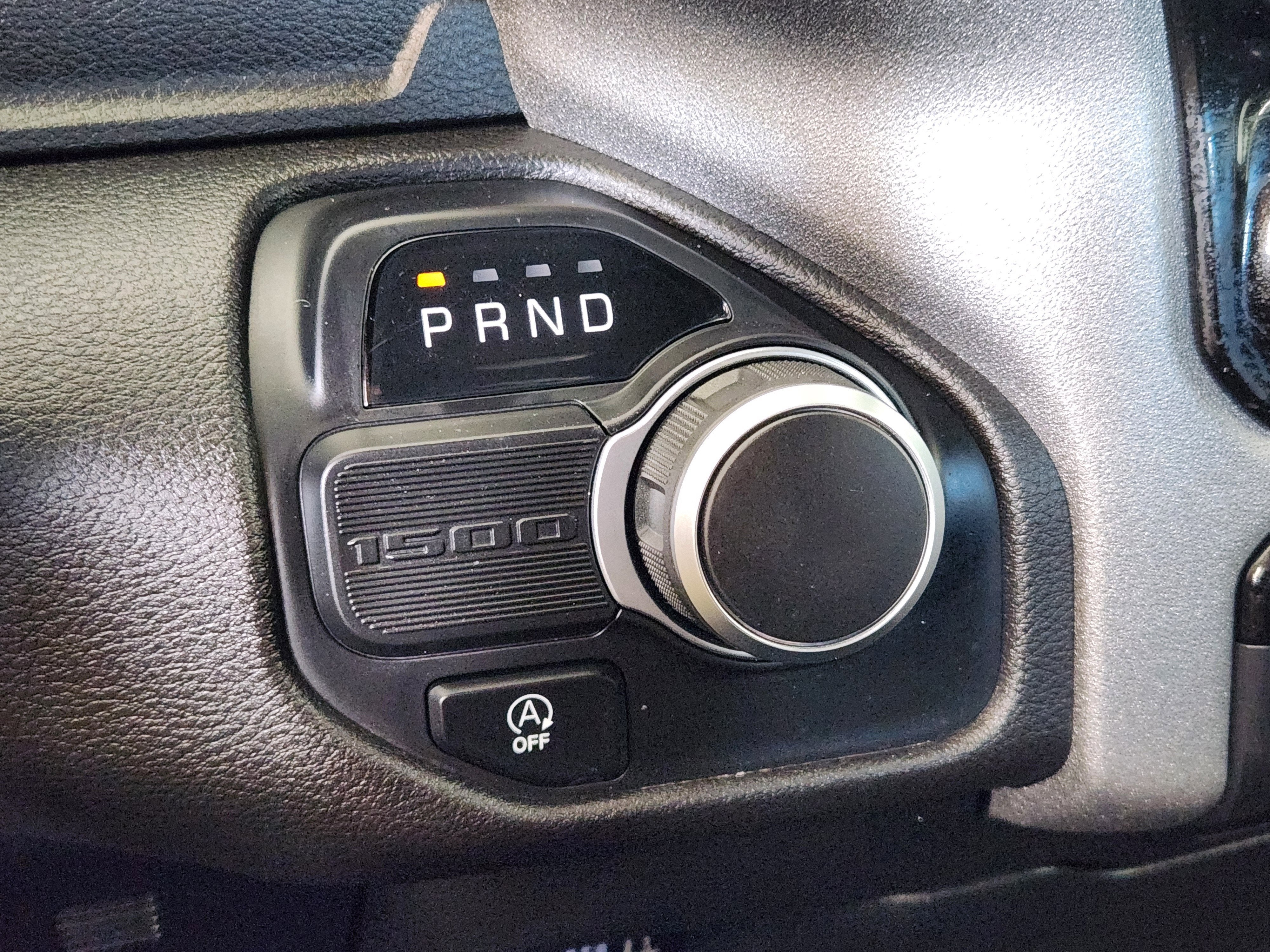 2025 RAM 1500 Tradesman Quad Cab 4x2 6'4" Box