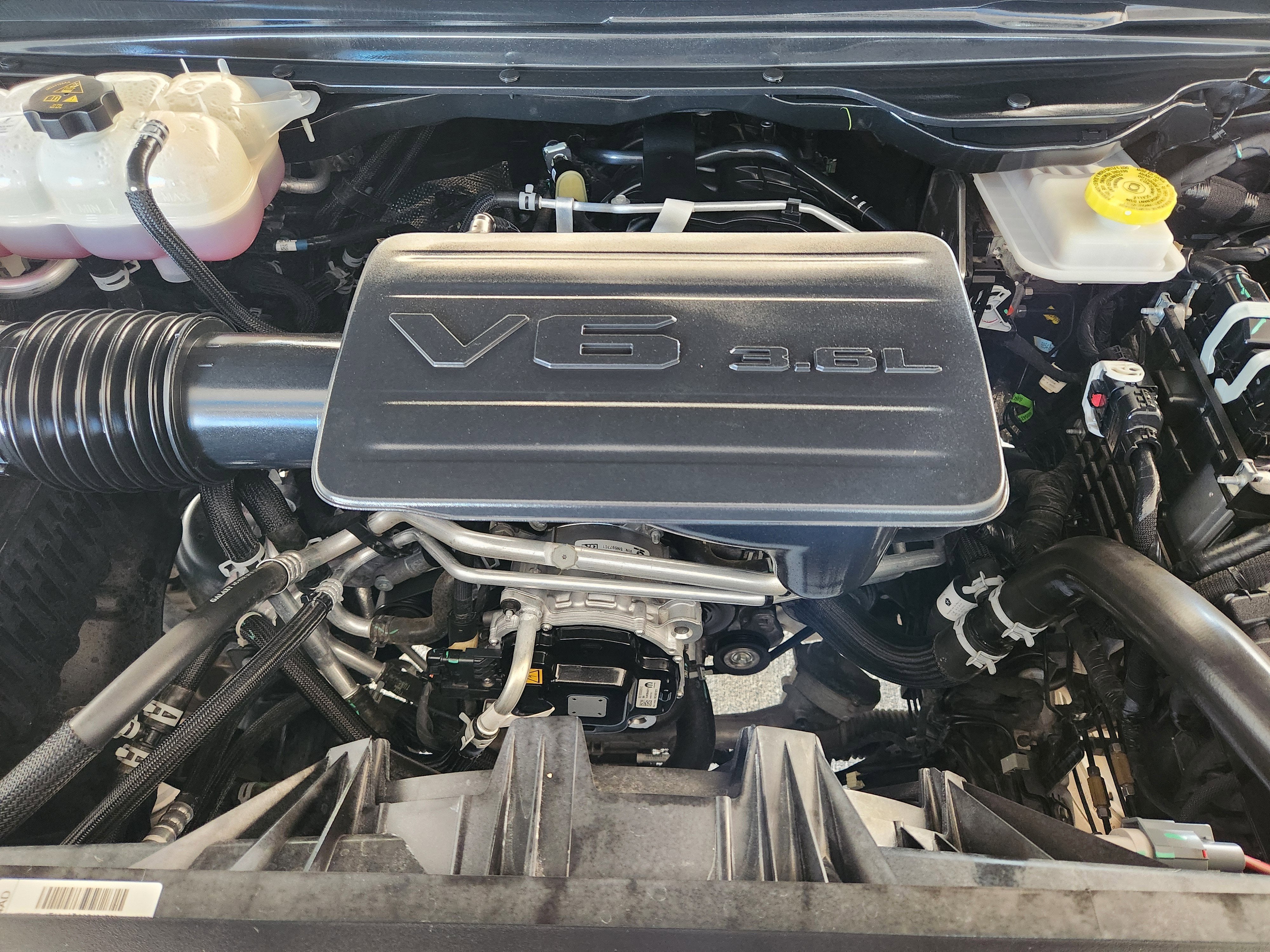 2025 RAM 1500 Tradesman Quad Cab 4x2 6'4" Box