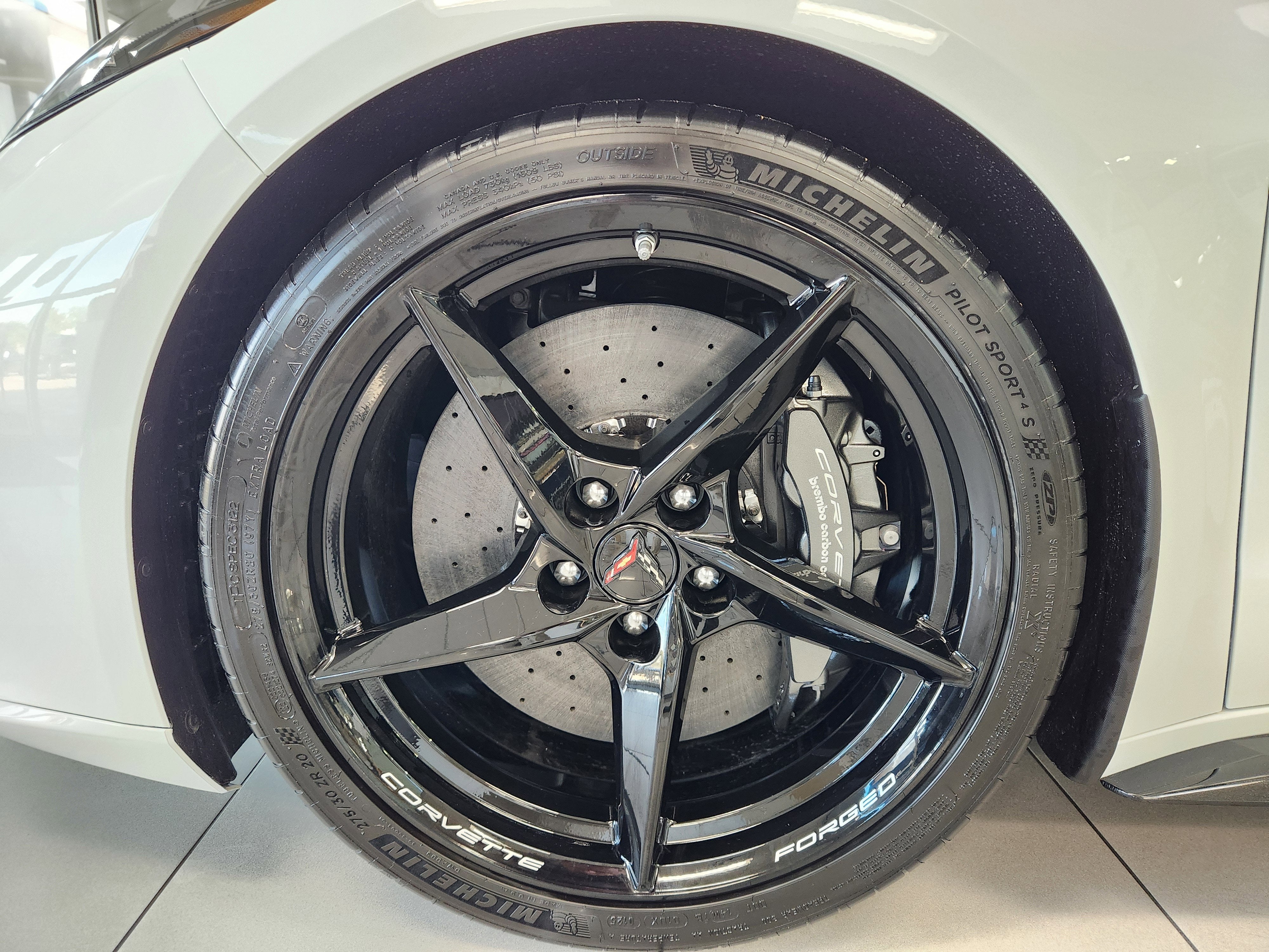 2025 Chevrolet Corvette E-Ray 2LZ