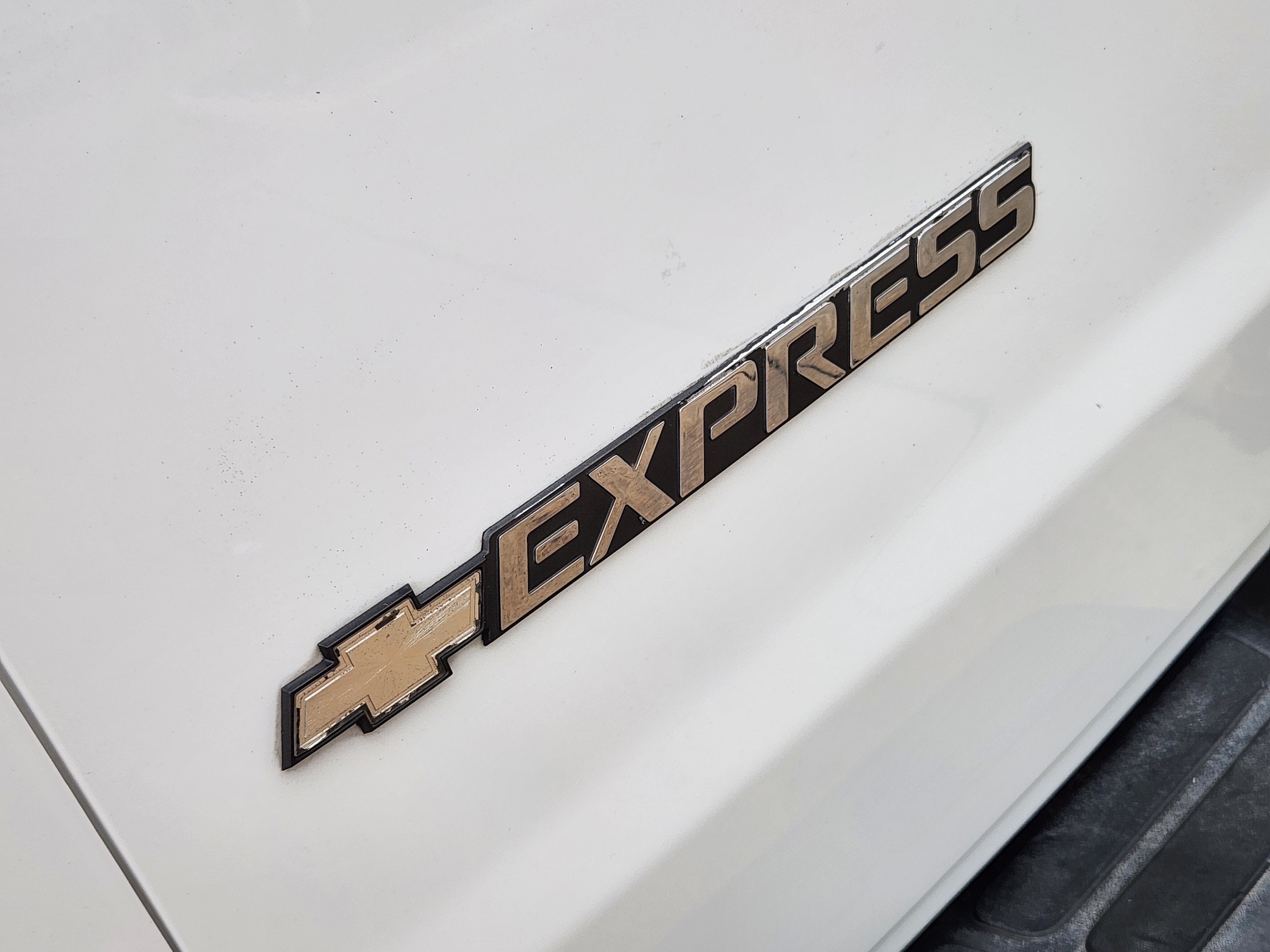 2017 Chevrolet Express Passenger 3500 LT