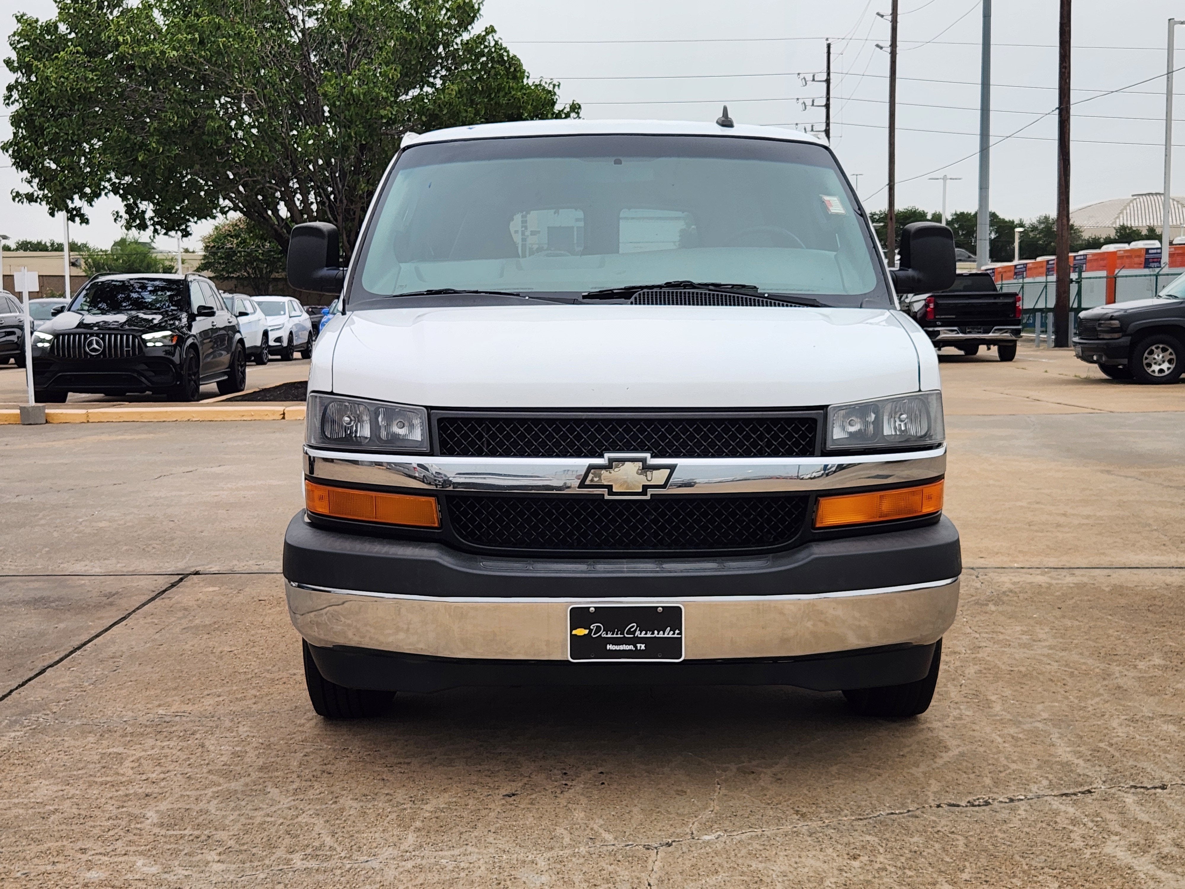 2017 Chevrolet Express Passenger 3500 LT