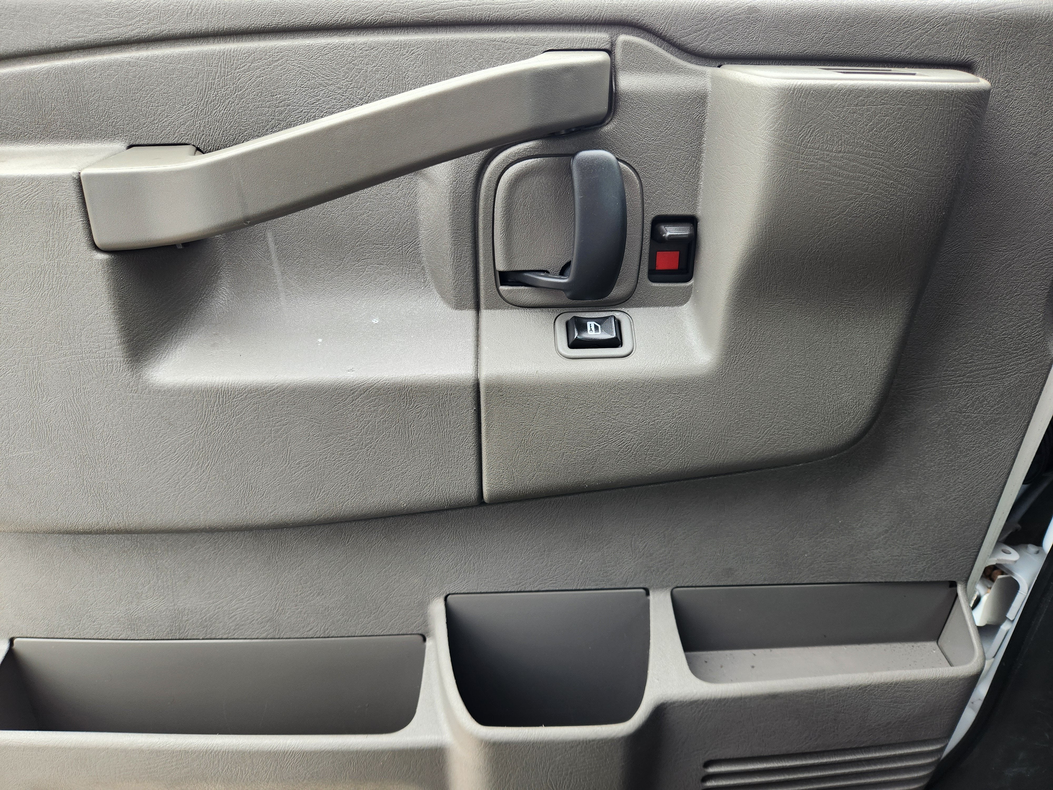 2017 Chevrolet Express Passenger 3500 LT