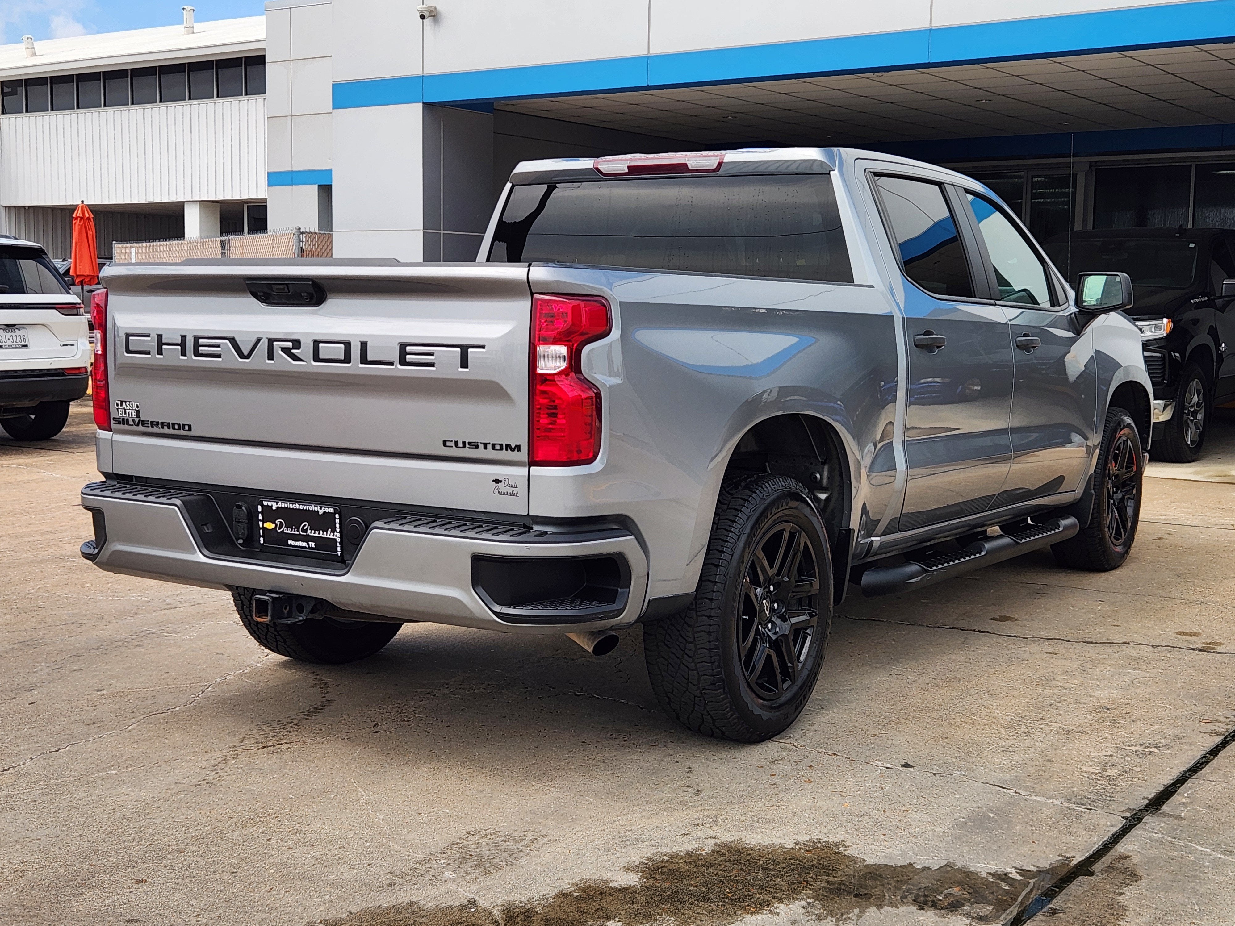 2024 Chevrolet Silverado 1500 Custom