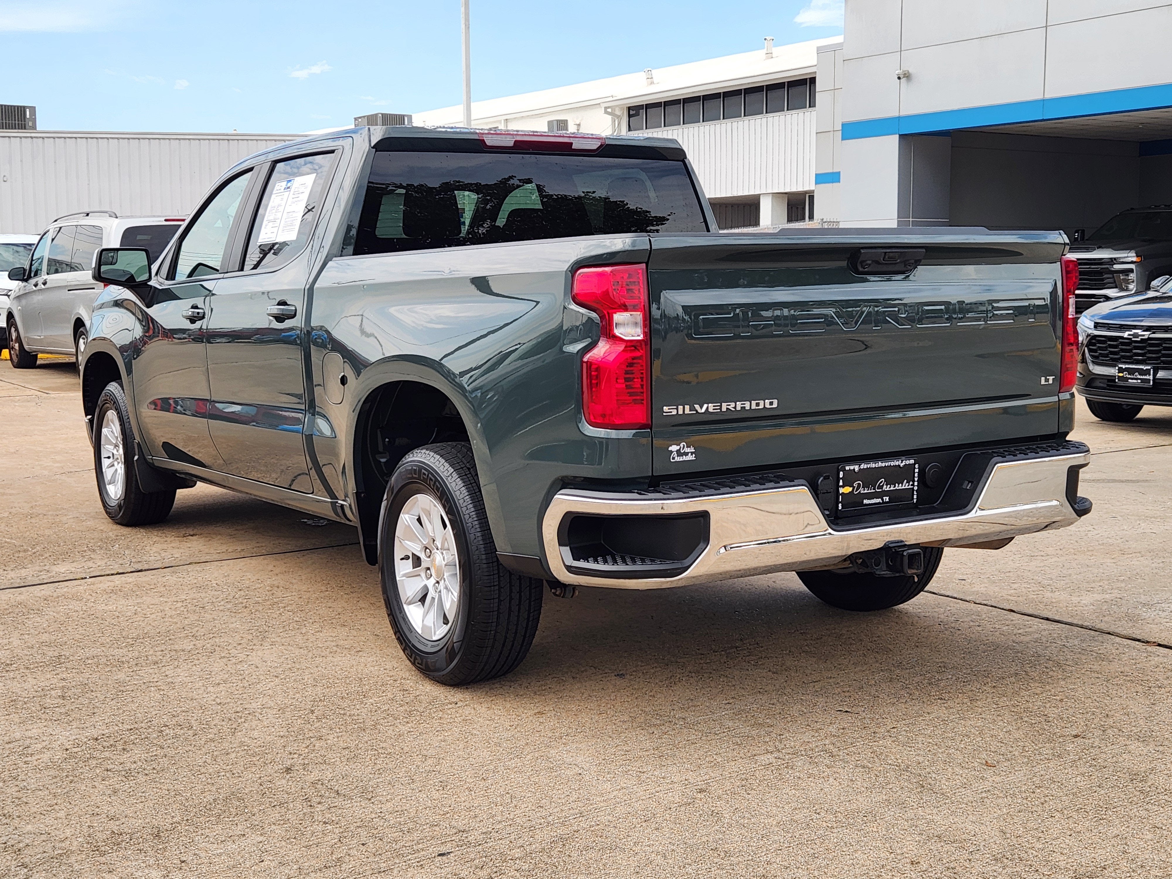 2025 Chevrolet Silverado 1500 LT