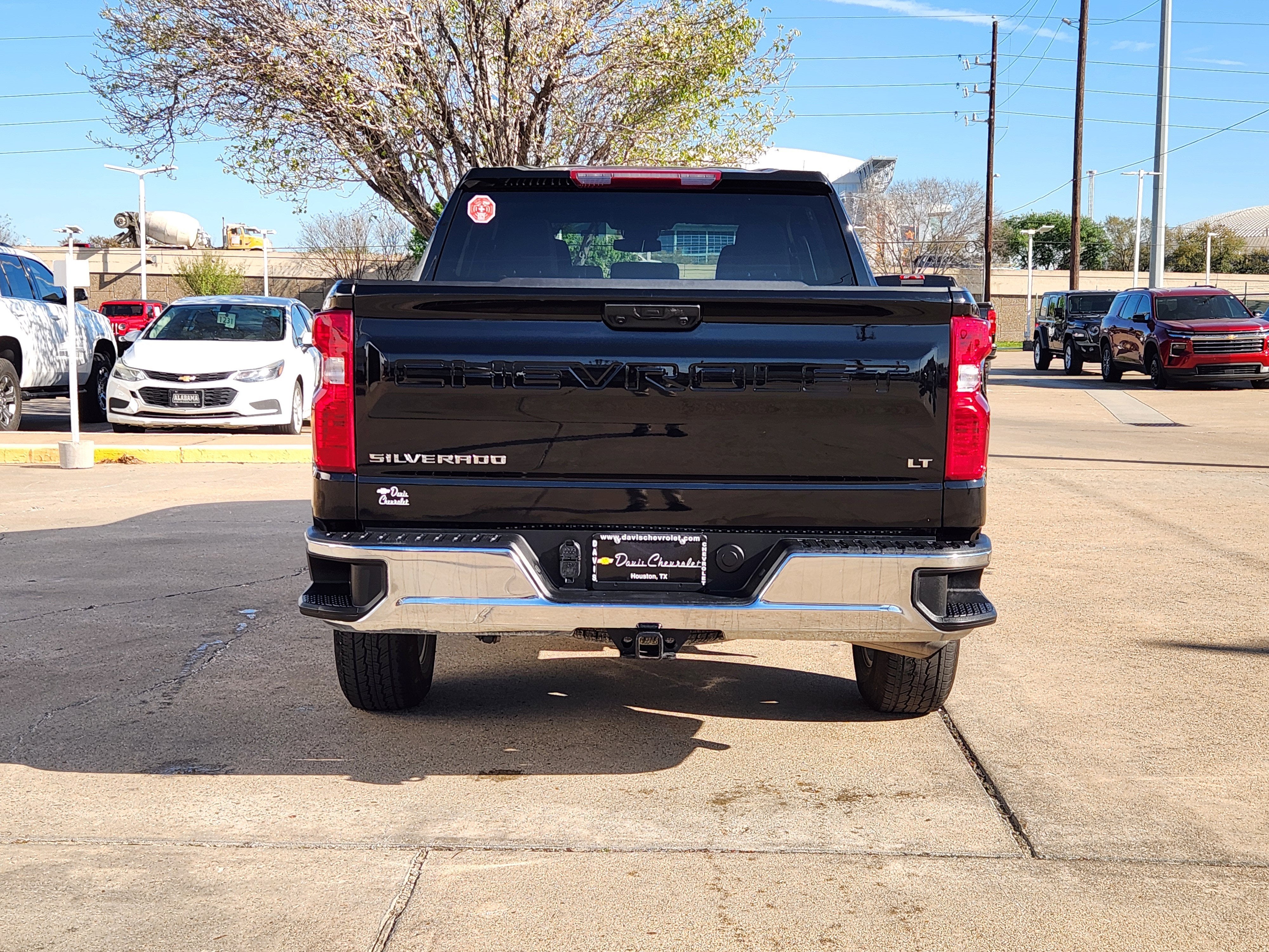 2025 Chevrolet Silverado 1500 LT