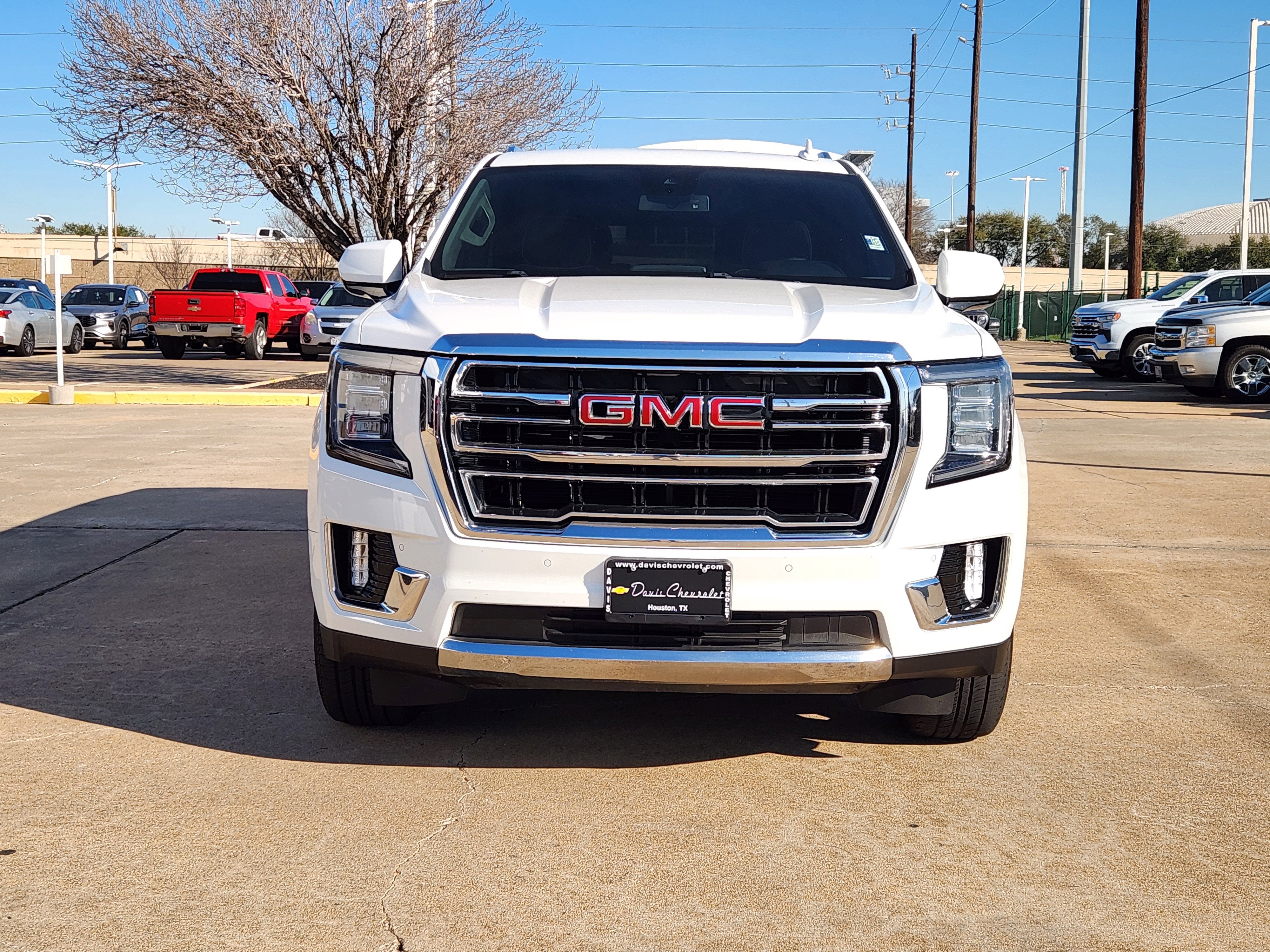 2023 GMC Yukon SLT
