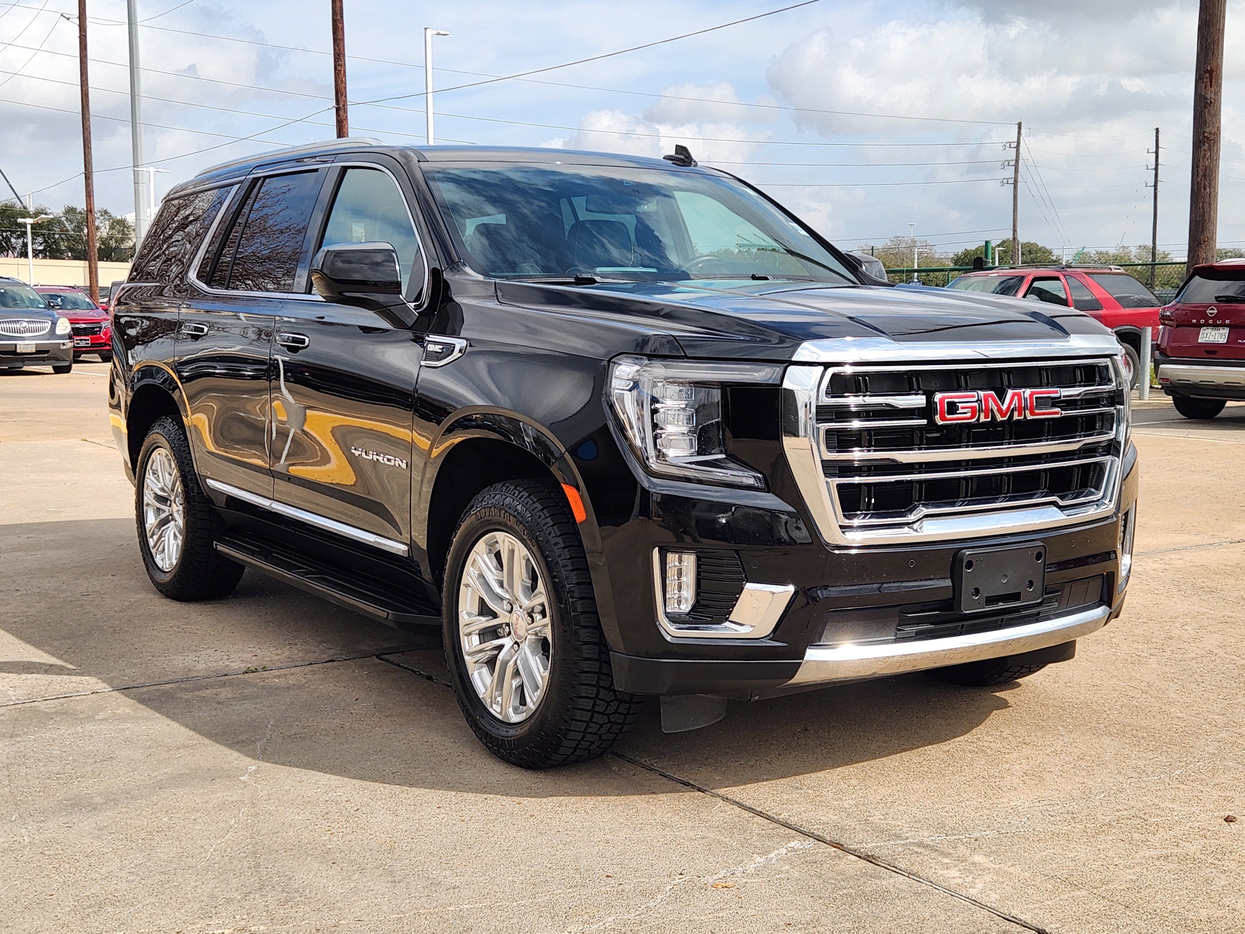 2024 GMC Yukon SLT