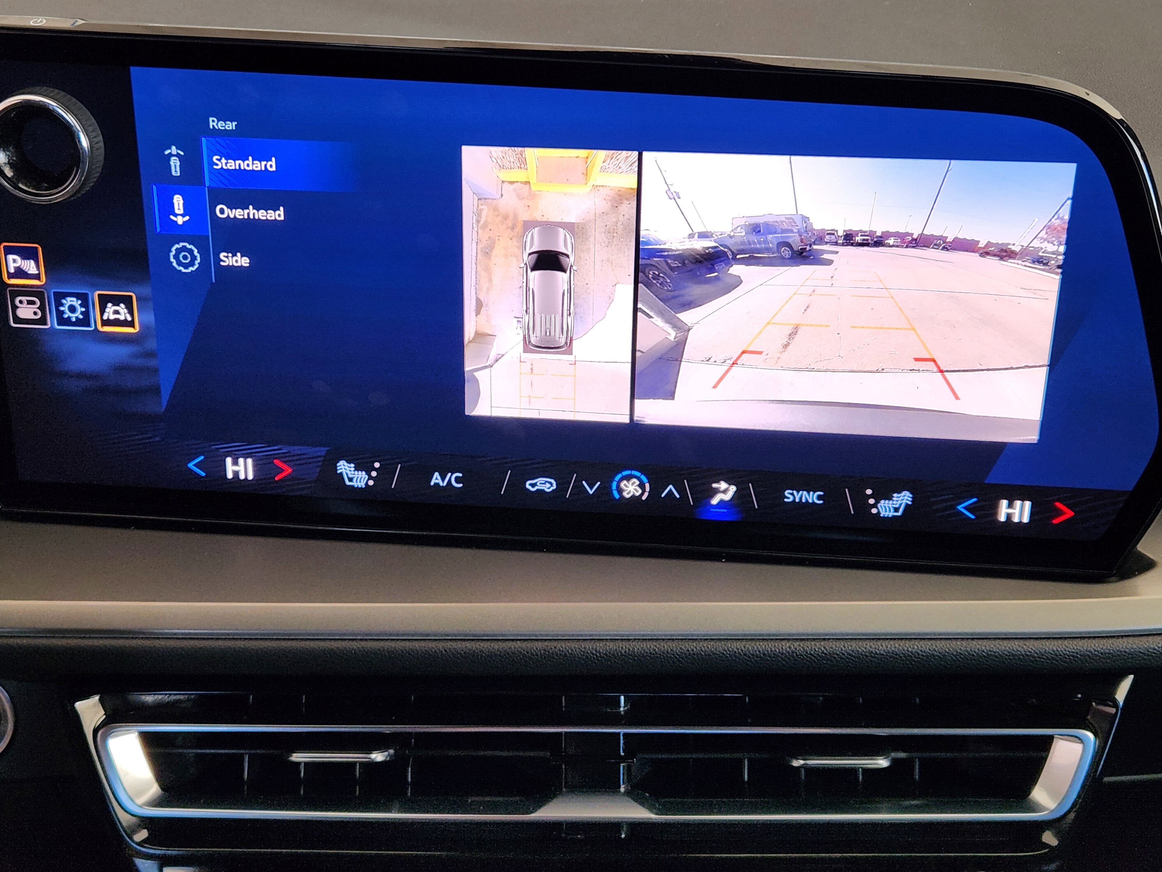 2024 Chevrolet Traverse LS