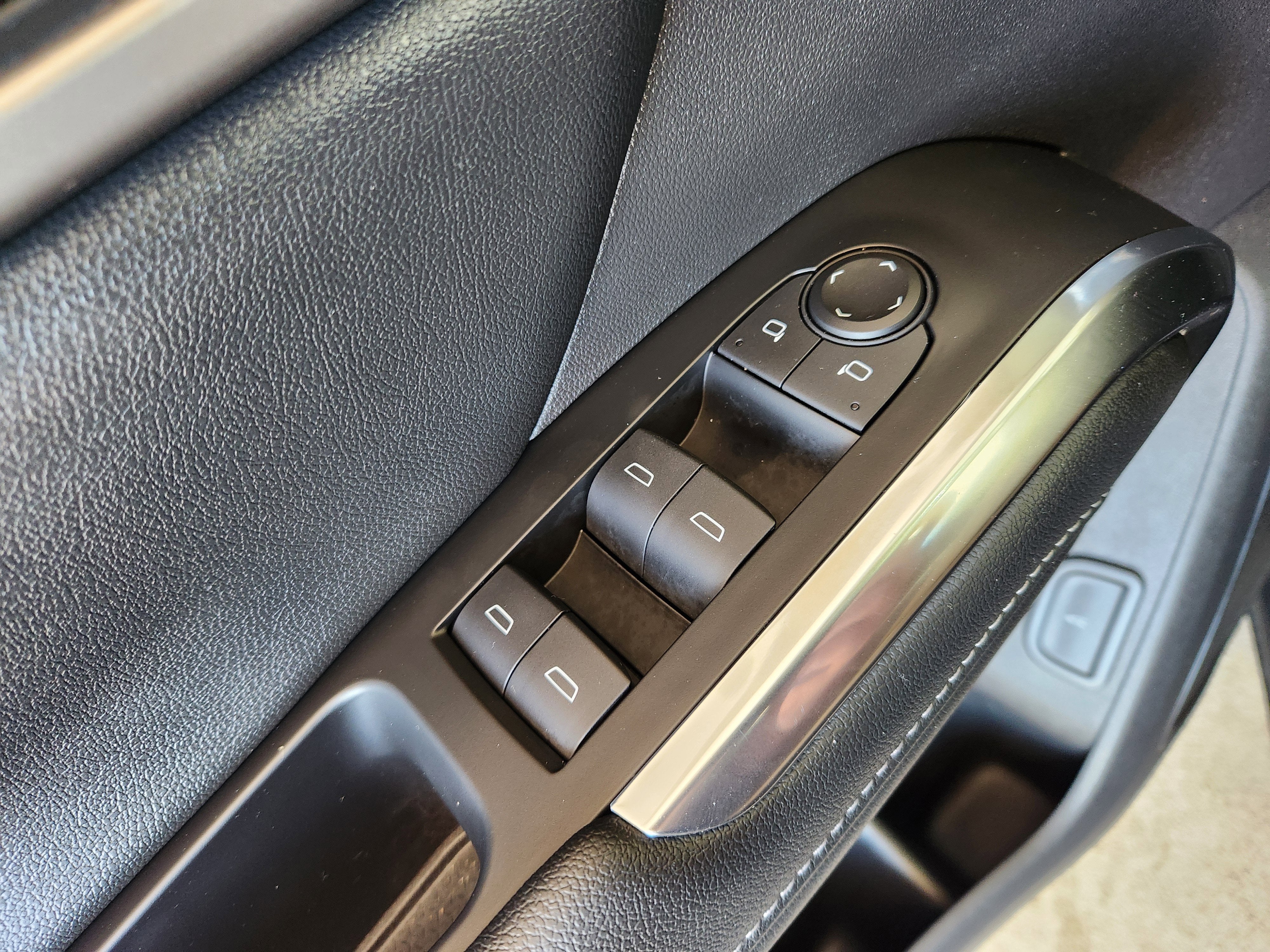 2024 Chevrolet Traverse LS