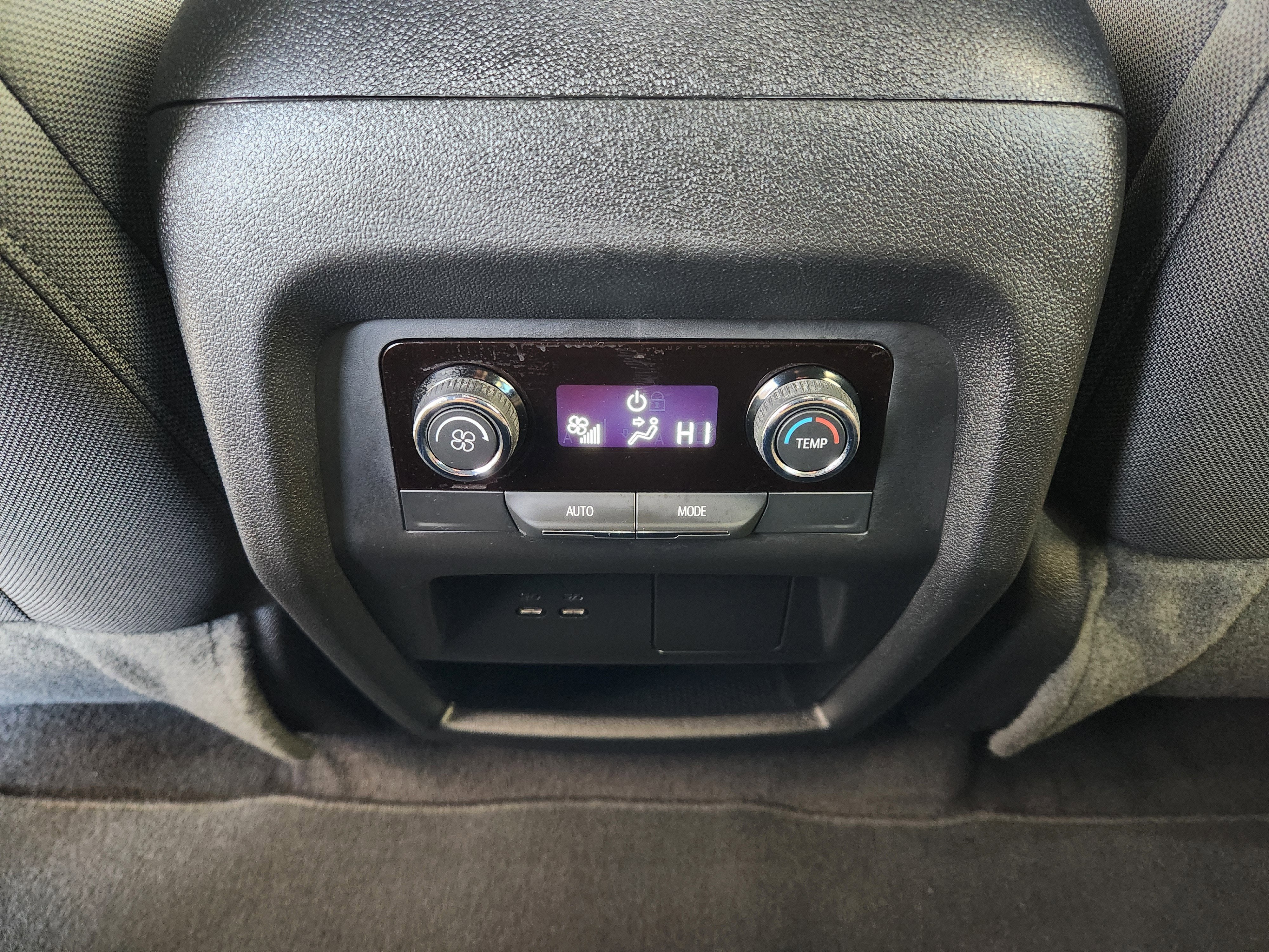 2024 Chevrolet Traverse LS