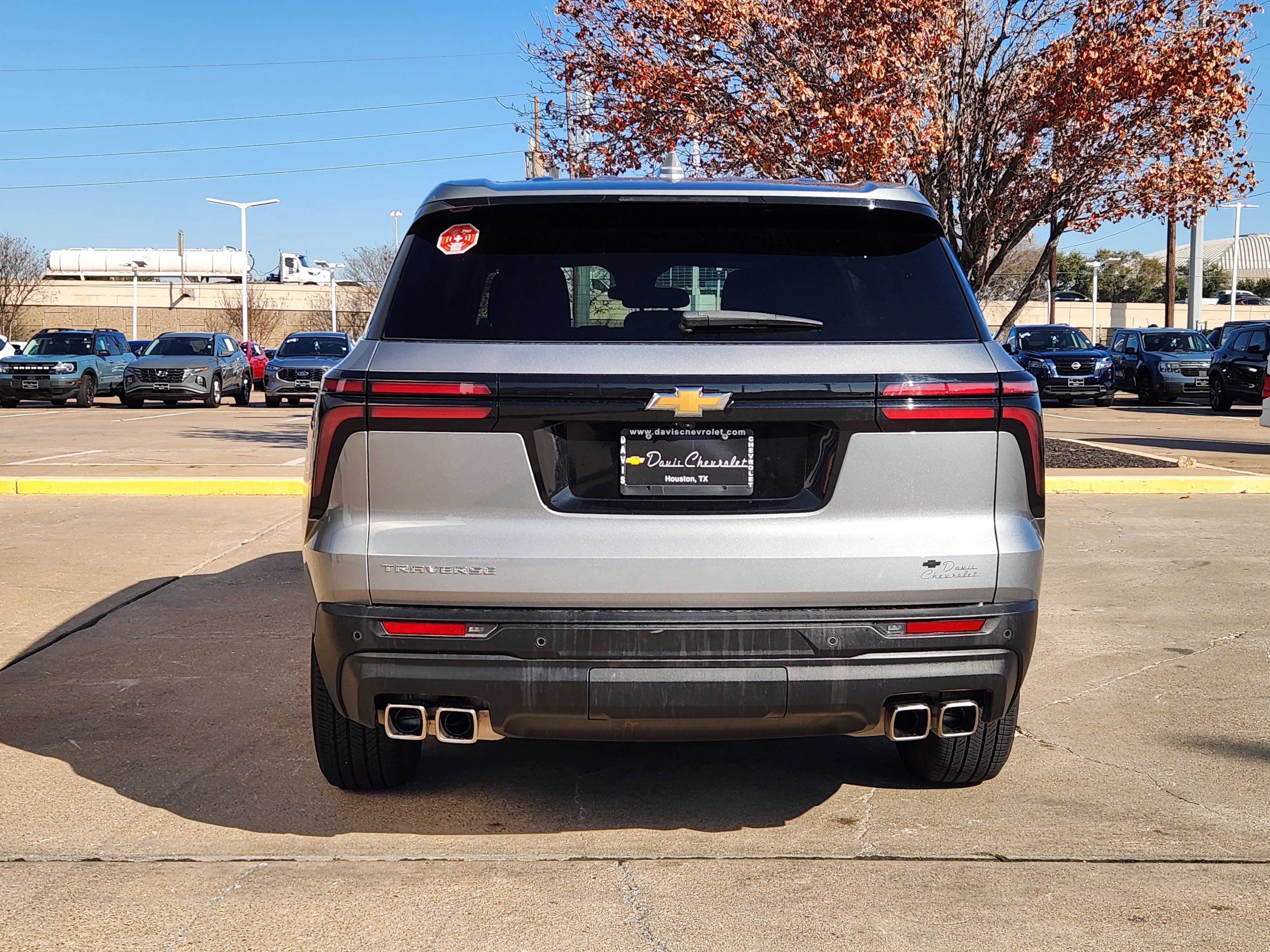 2024 Chevrolet Traverse LS
