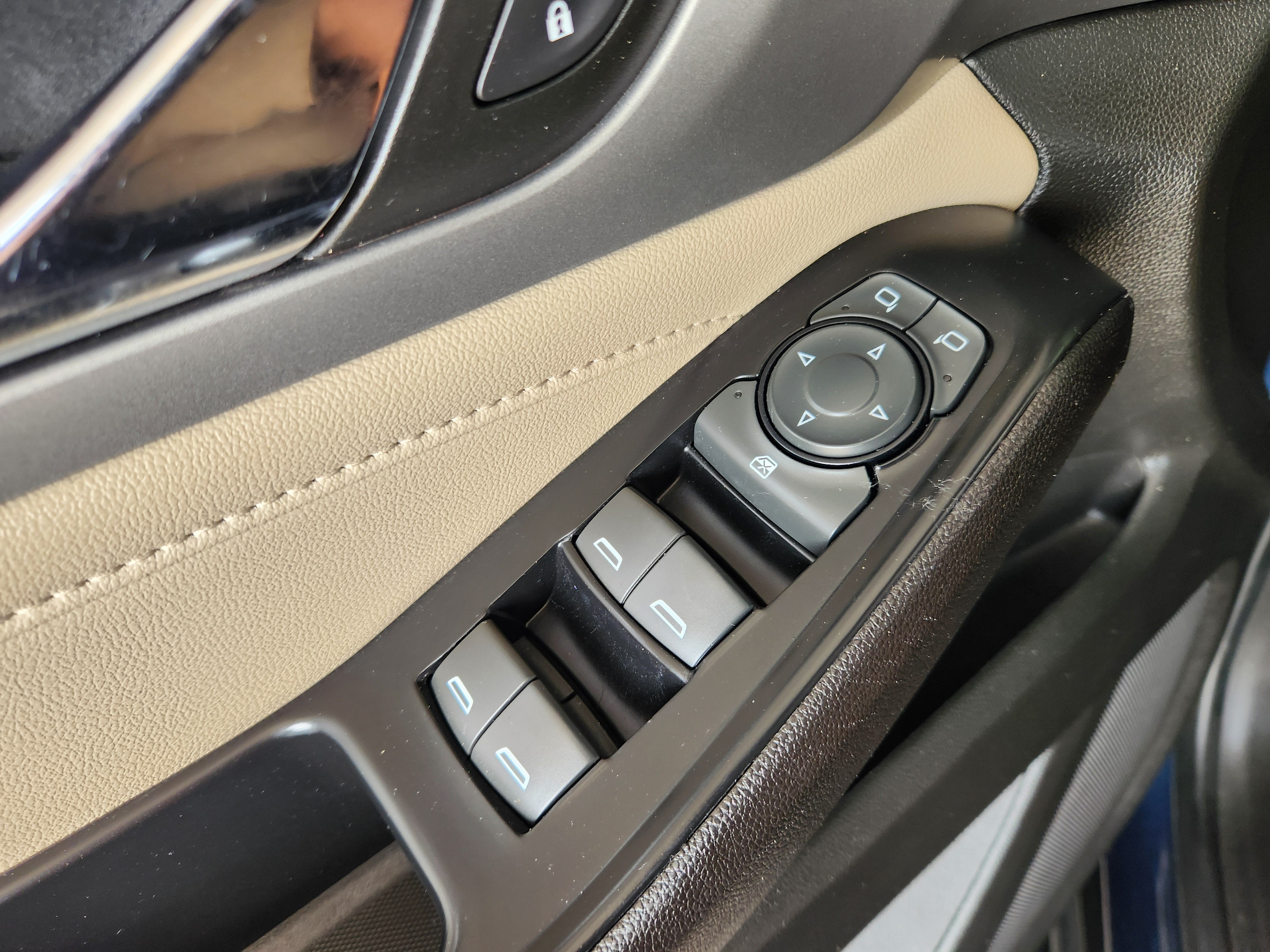 2023 Chevrolet Traverse LS - Photo 23