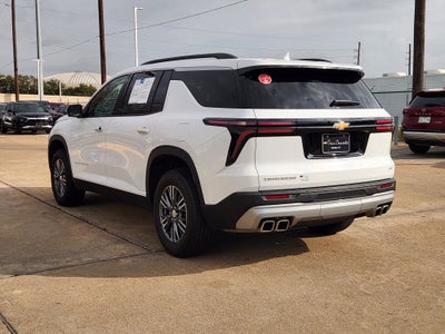 2024 Chevrolet Traverse LT