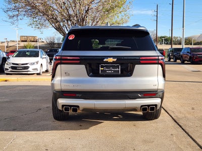 2024 Chevrolet Traverse LT