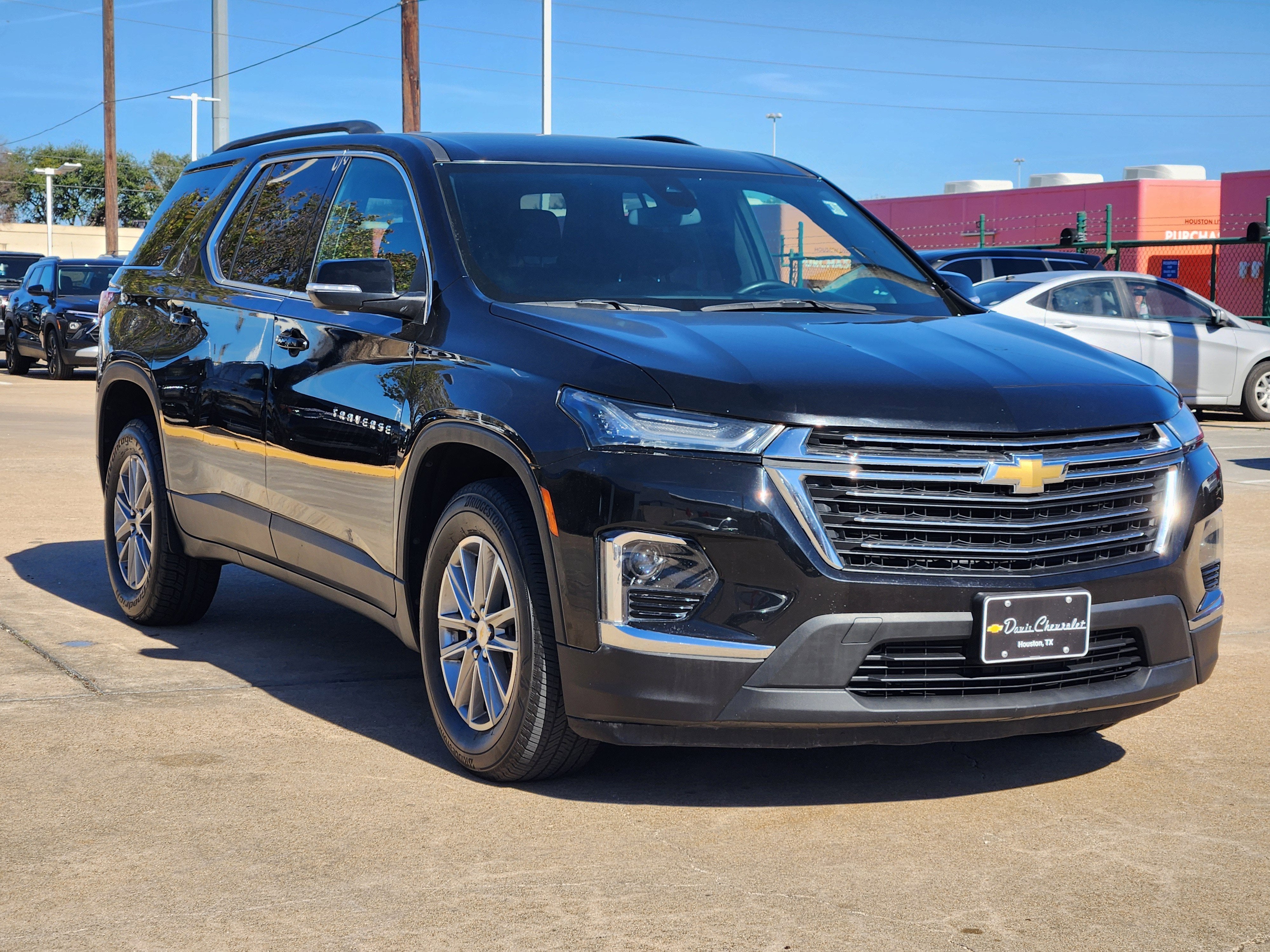 2023 Chevrolet Traverse LT Cloth