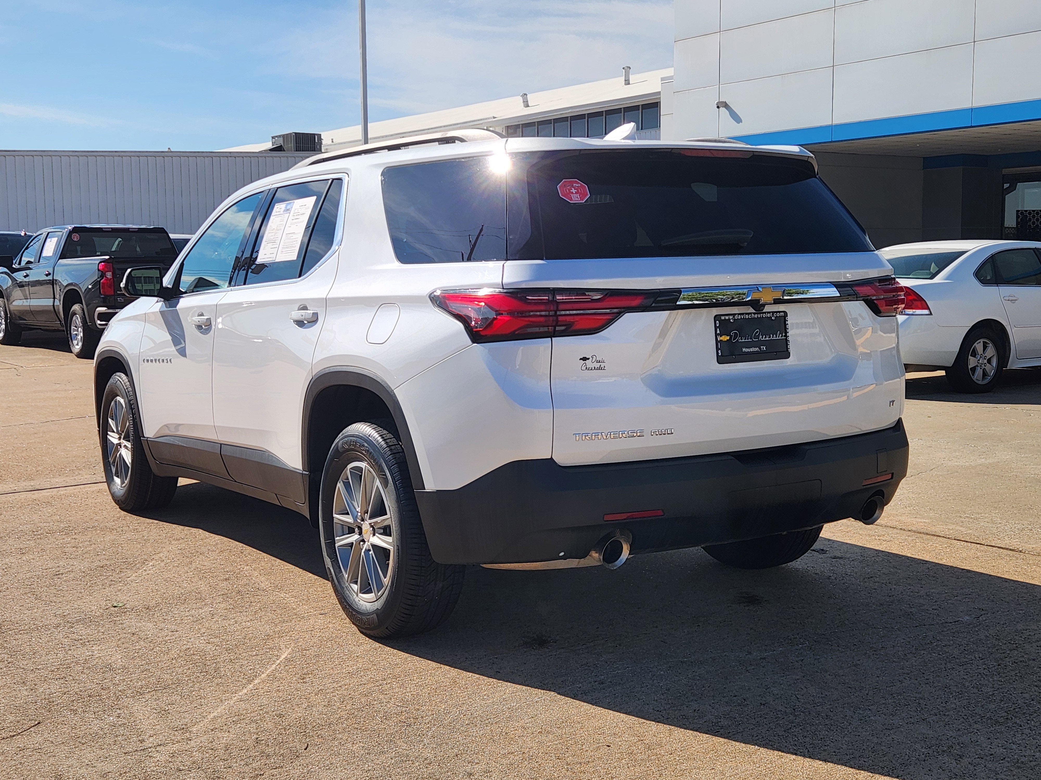 2023 Chevrolet Traverse LT Cloth