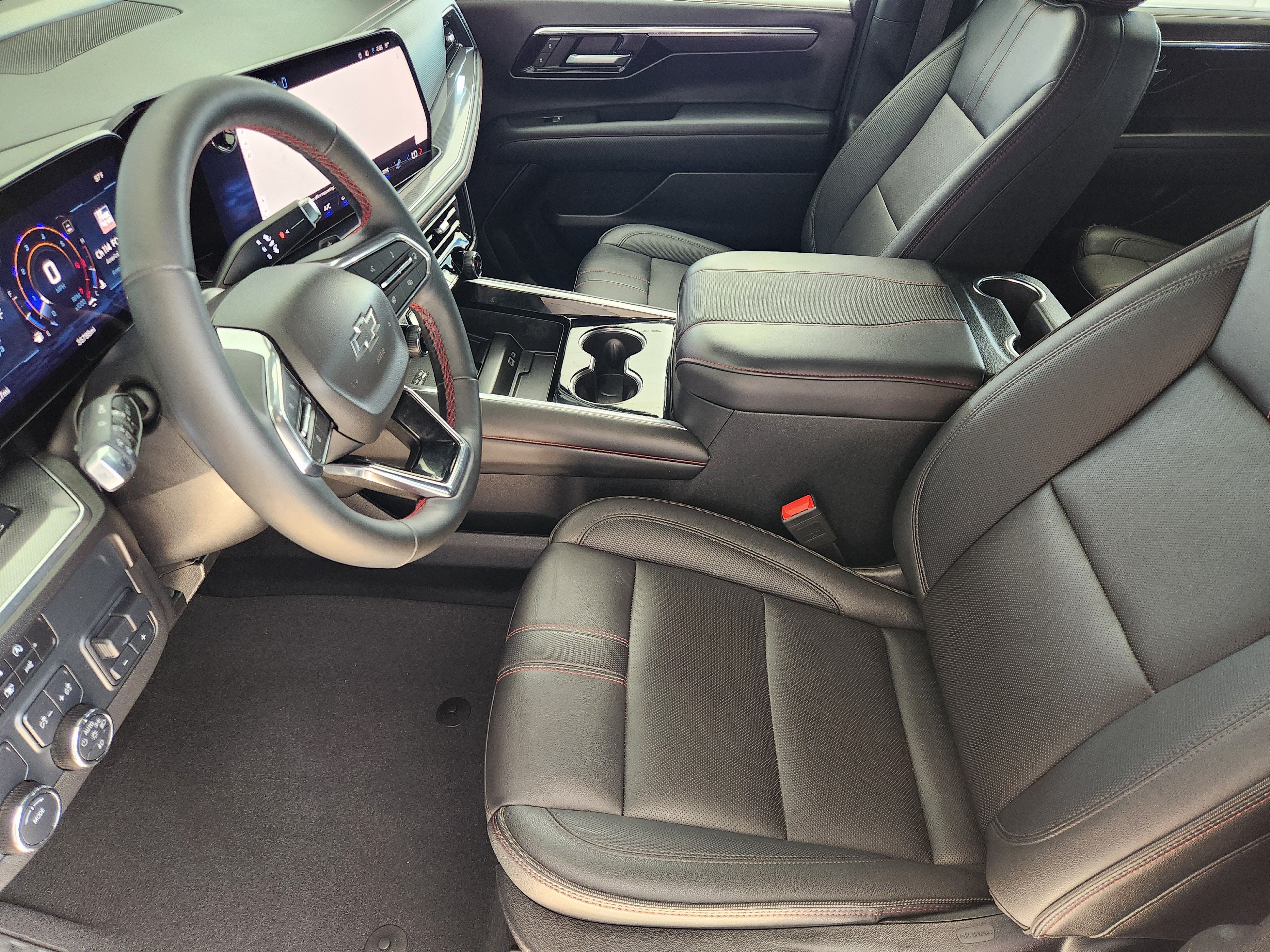 2025 Chevrolet Suburban RST