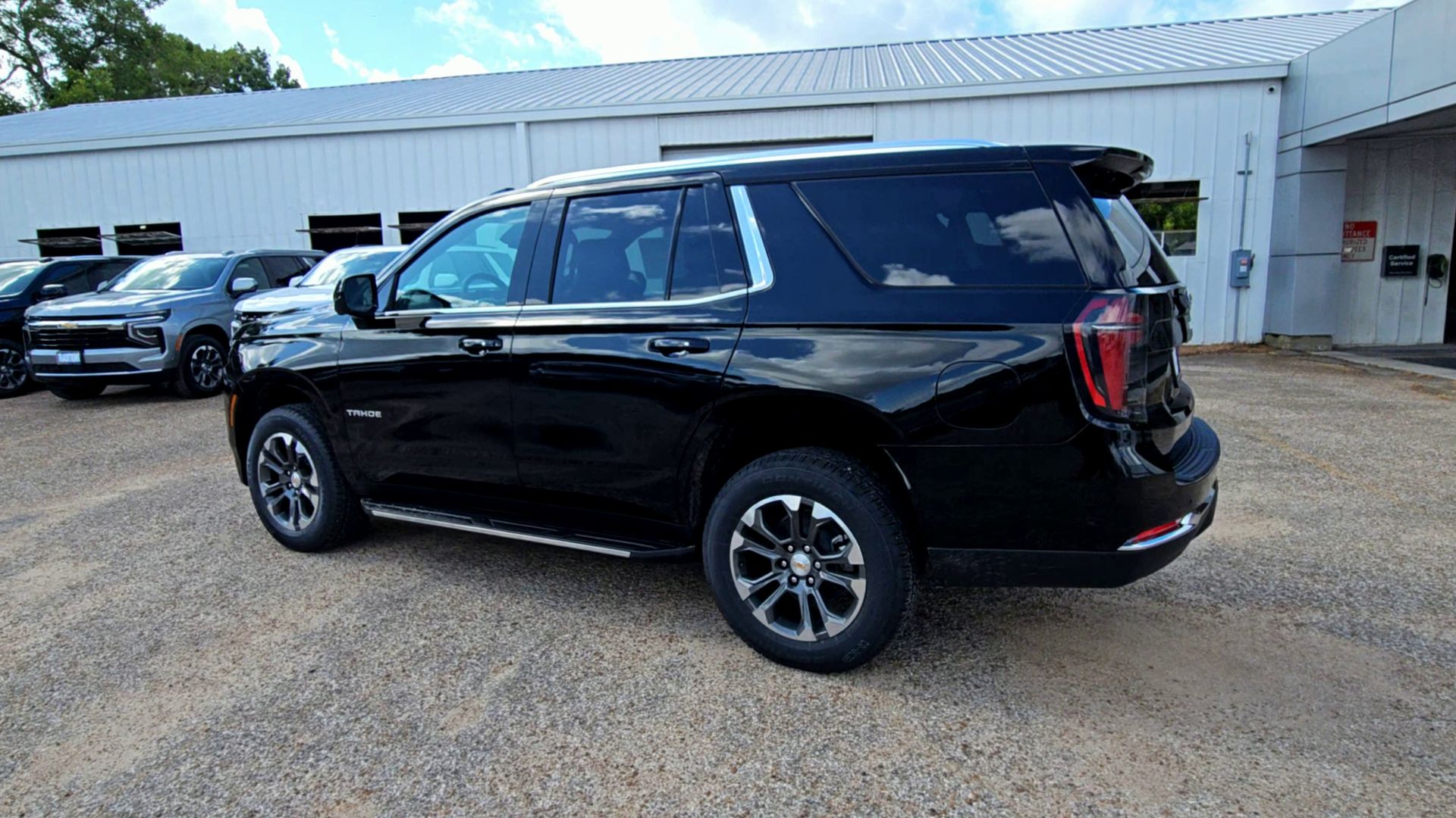 2026 Chevrolet Tahoe LS