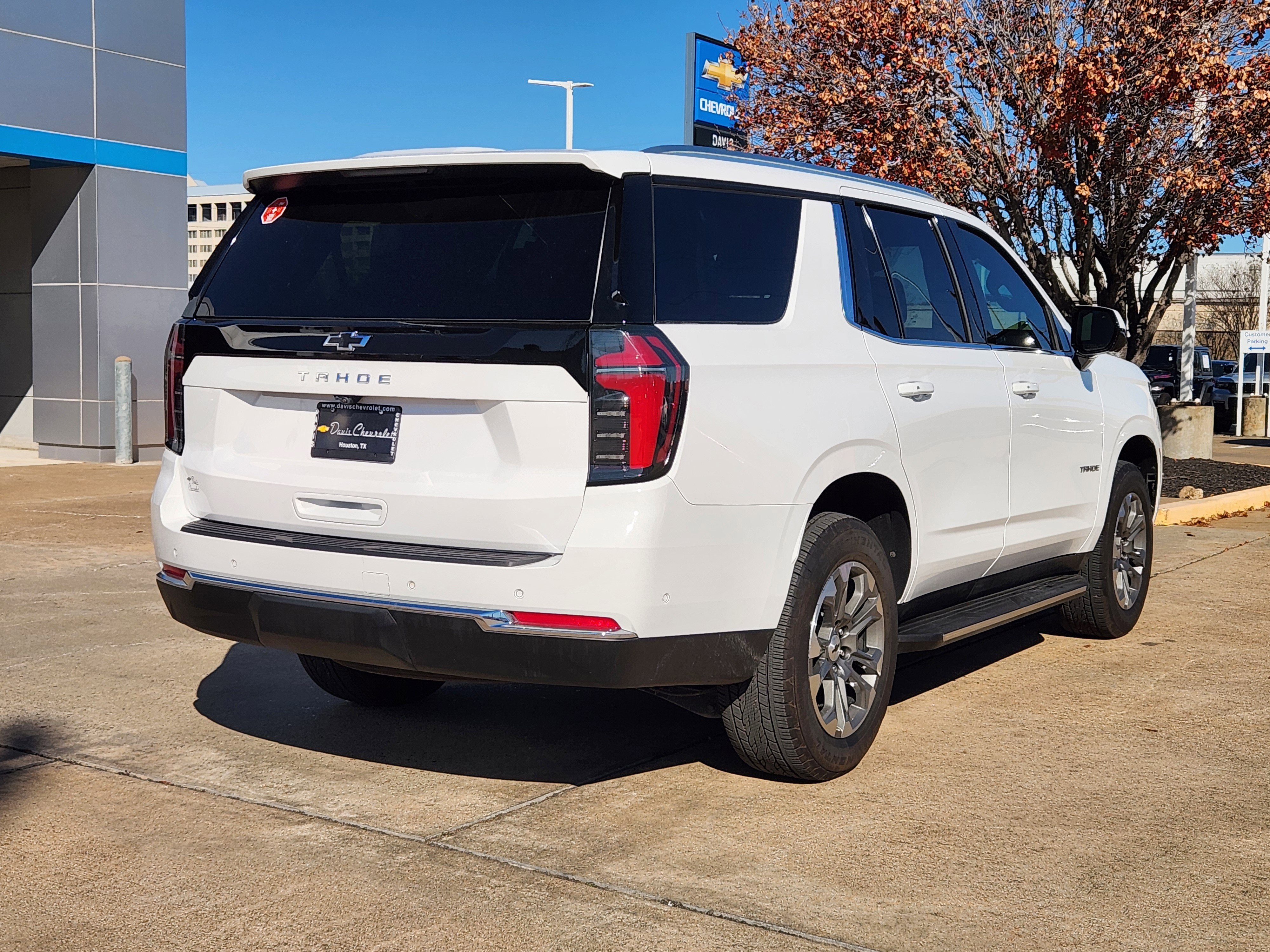 2025 Chevrolet Tahoe LS