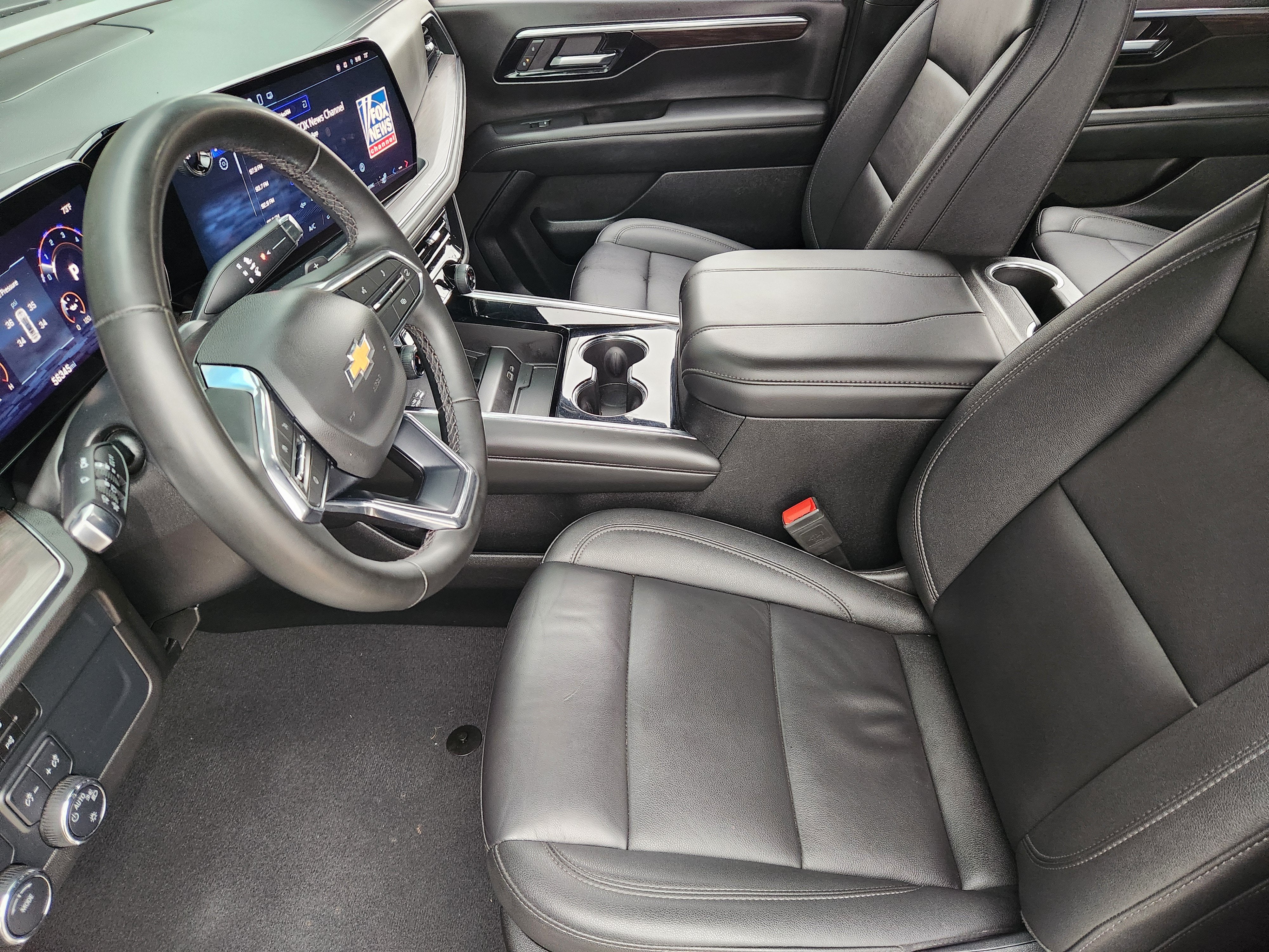 2025 Chevrolet Tahoe LT - Photo 11