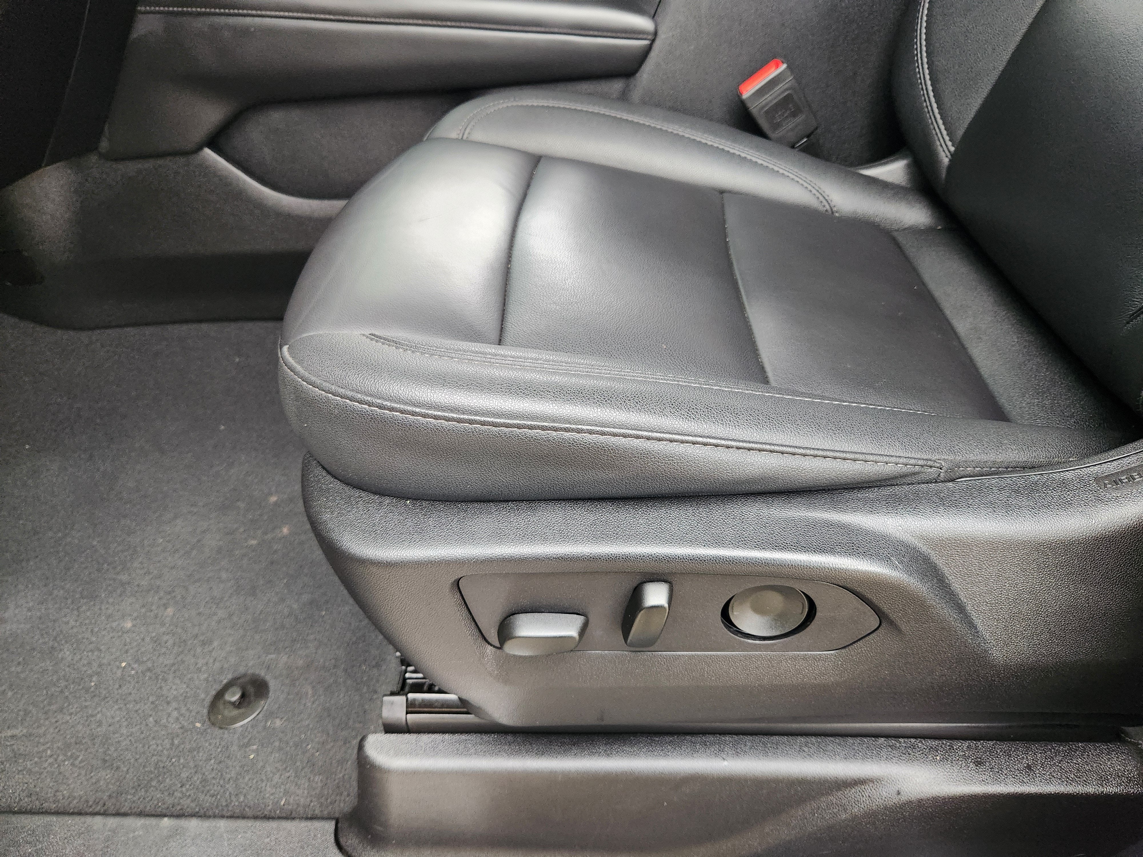 2025 Chevrolet Tahoe LT - Photo 22