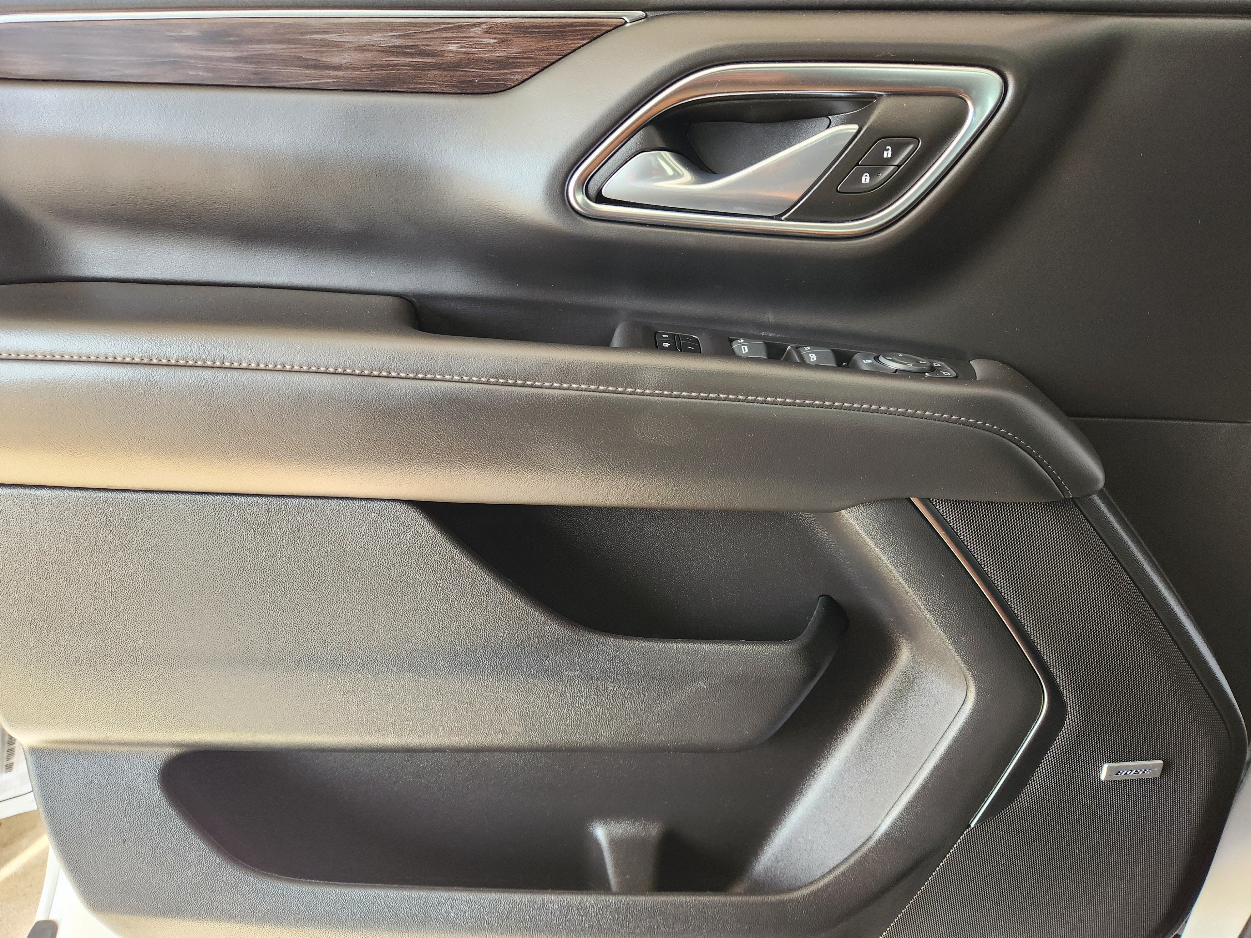 2024 Chevrolet Suburban LT - Photo 22