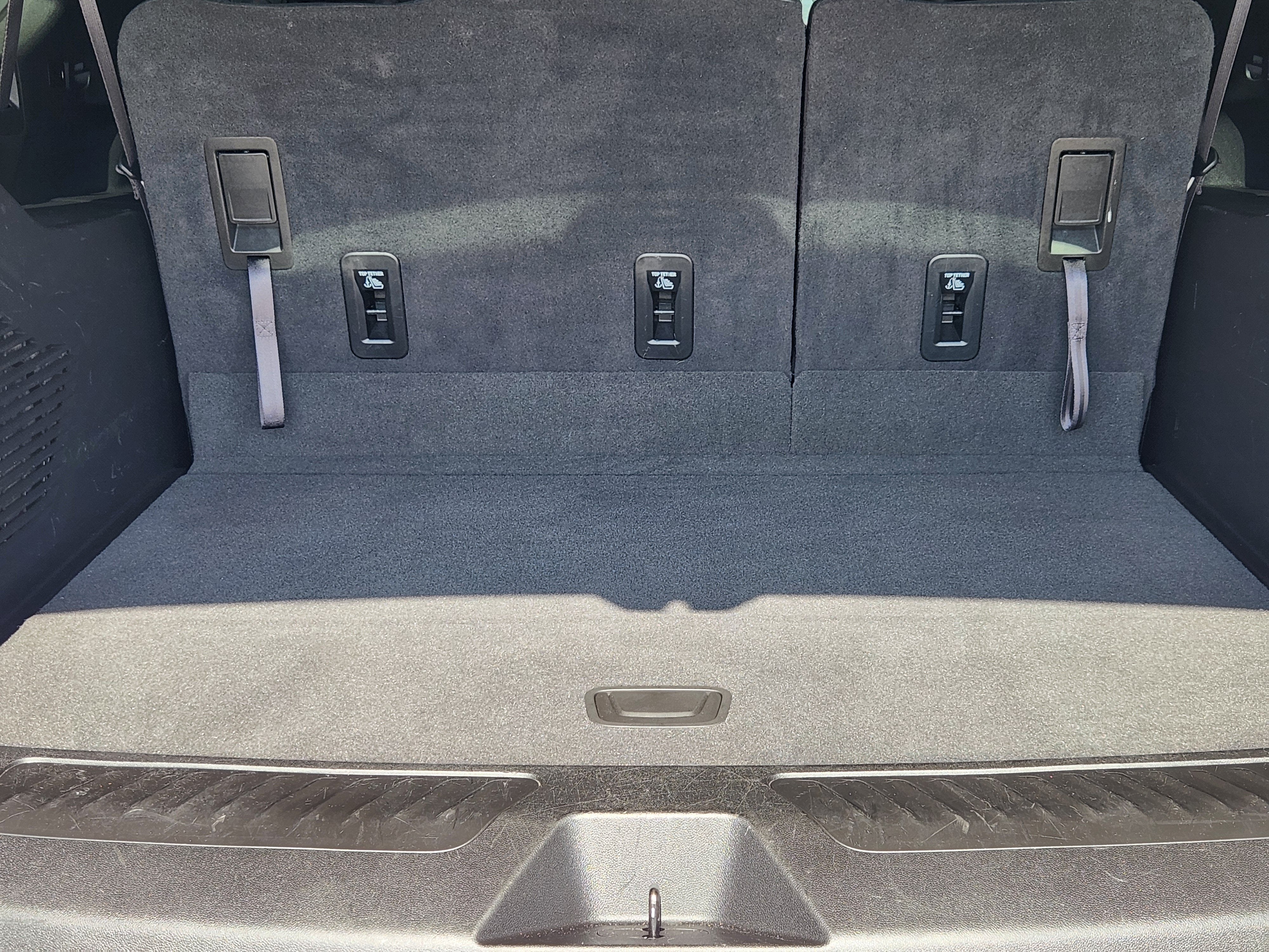 2024 Chevrolet Suburban LT - Photo 34