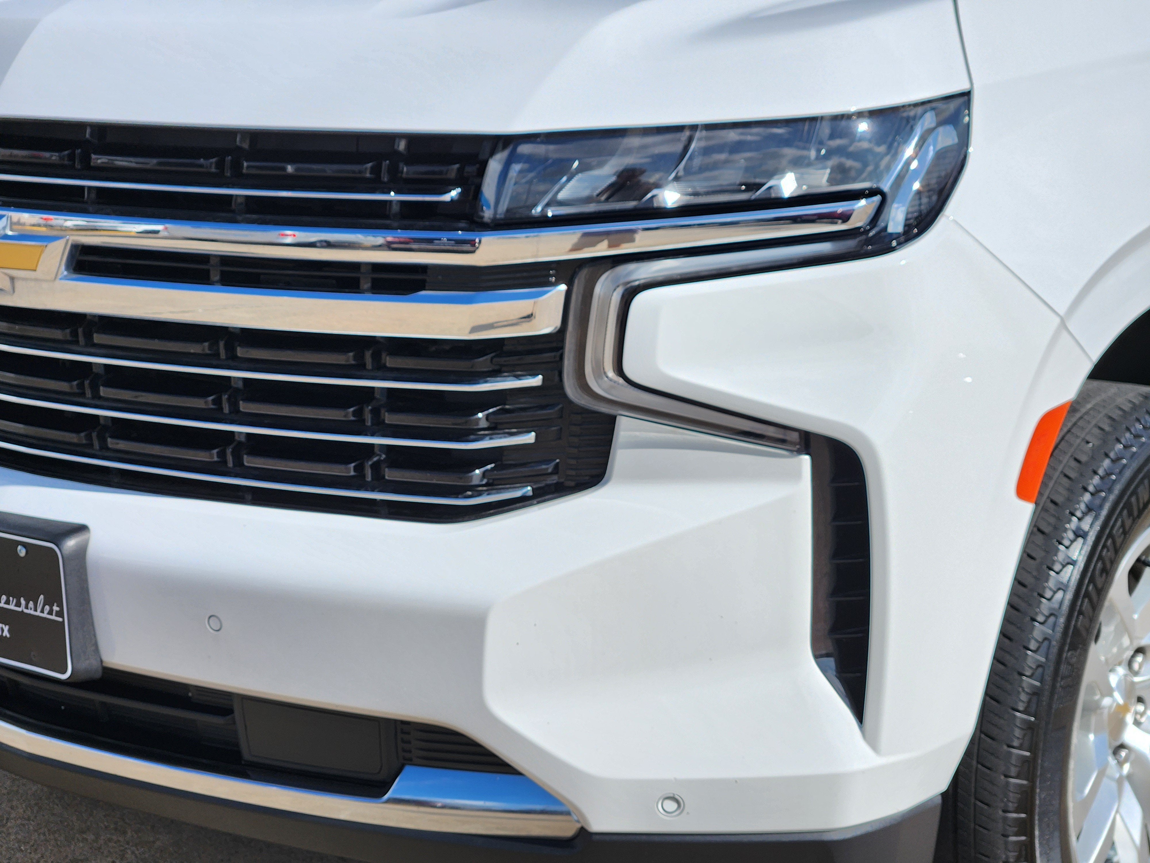 2024 Chevrolet Suburban LT - Photo 9