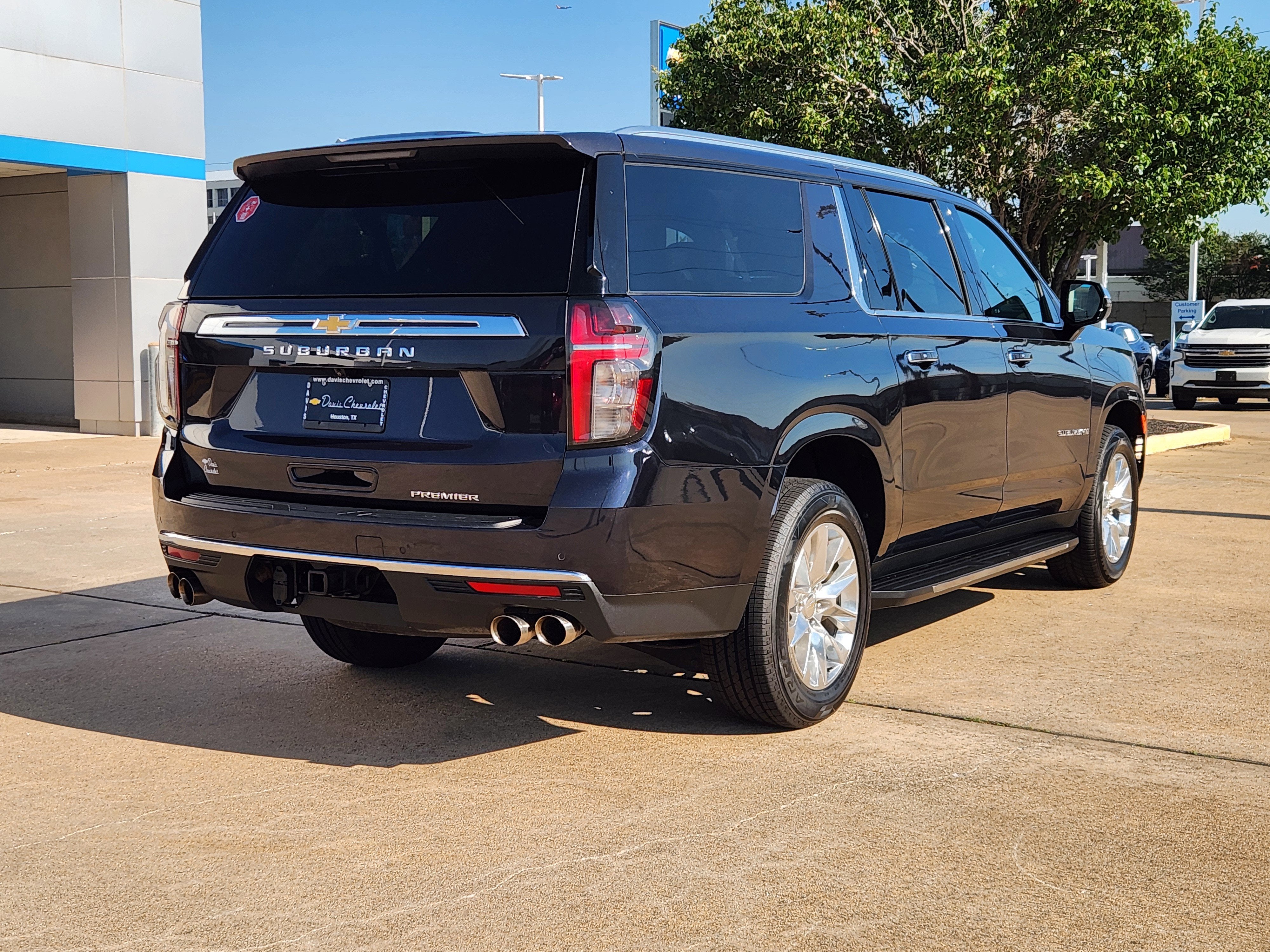 2023 Chevrolet Suburban Premier
