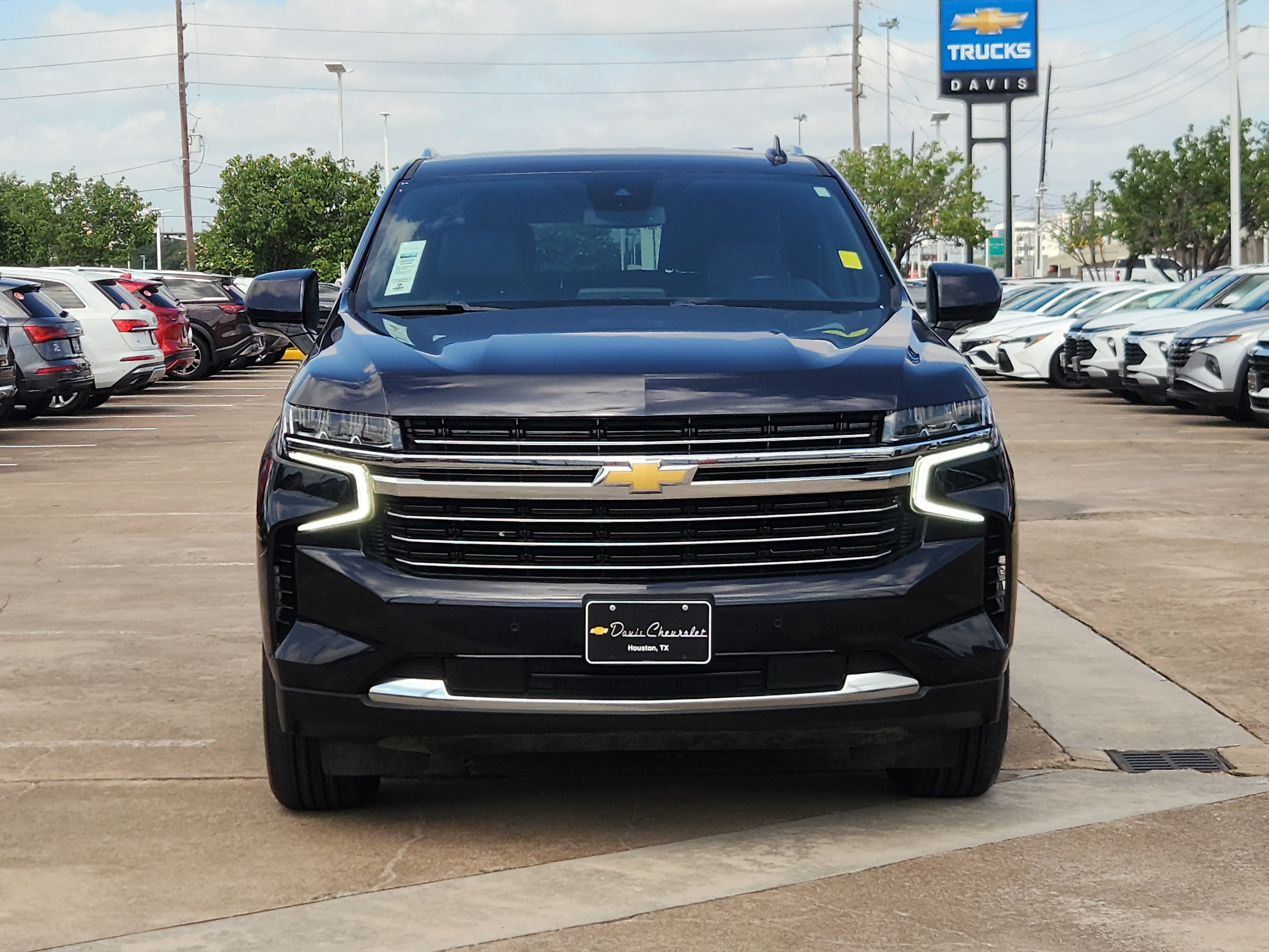 2024 Chevrolet Suburban LT