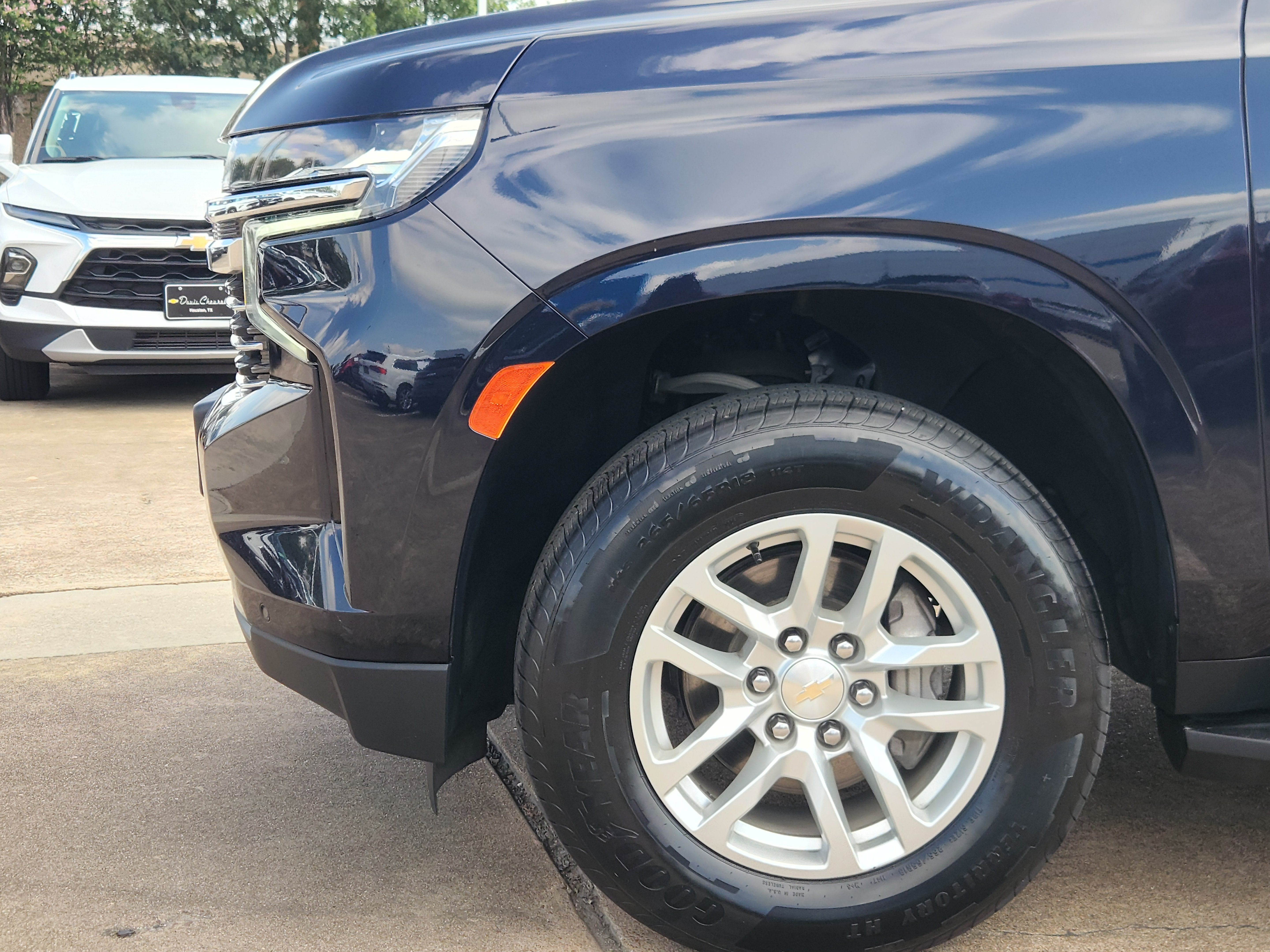 2024 Chevrolet Suburban LT
