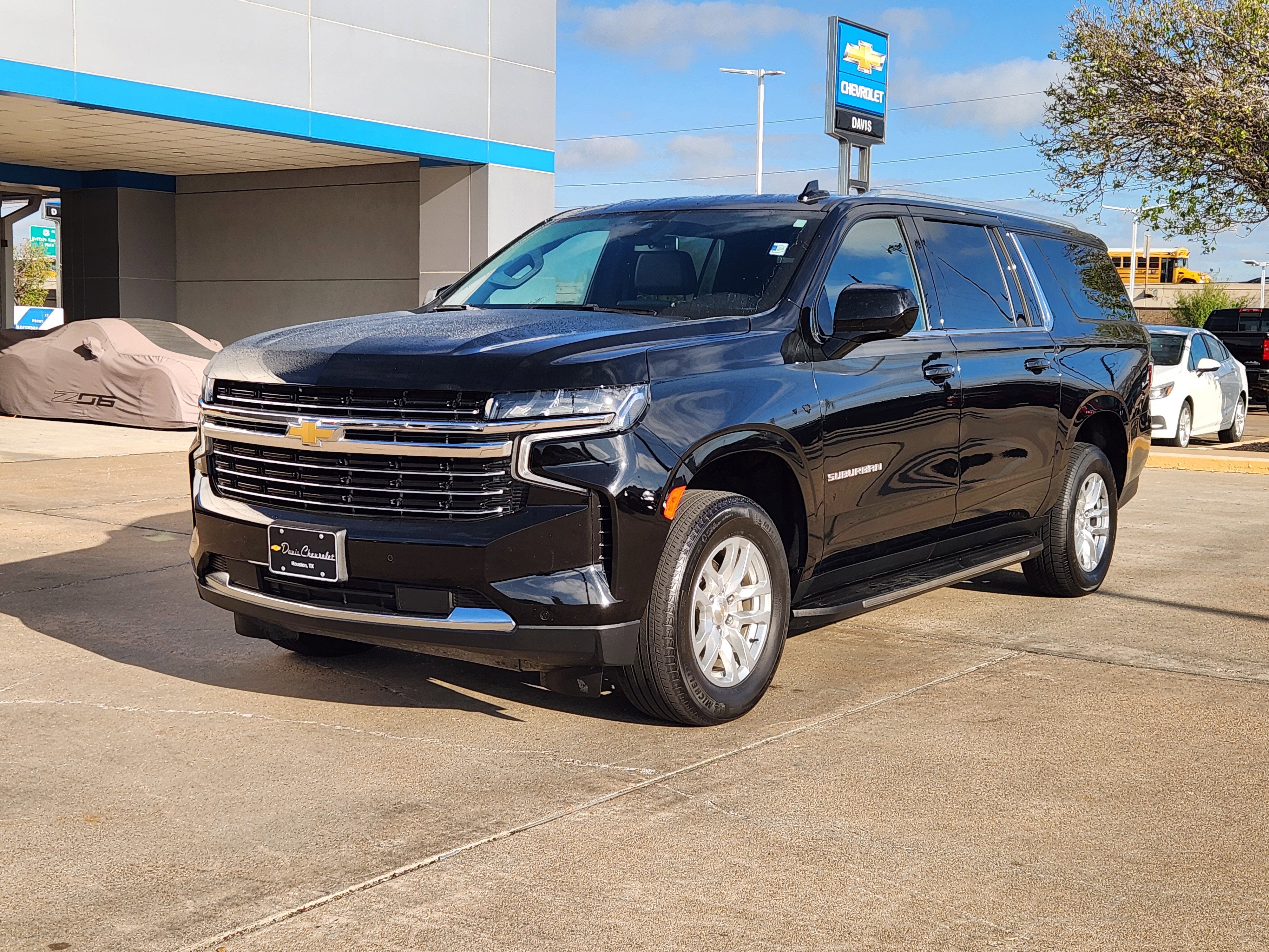 2024 Chevrolet Suburban LT
