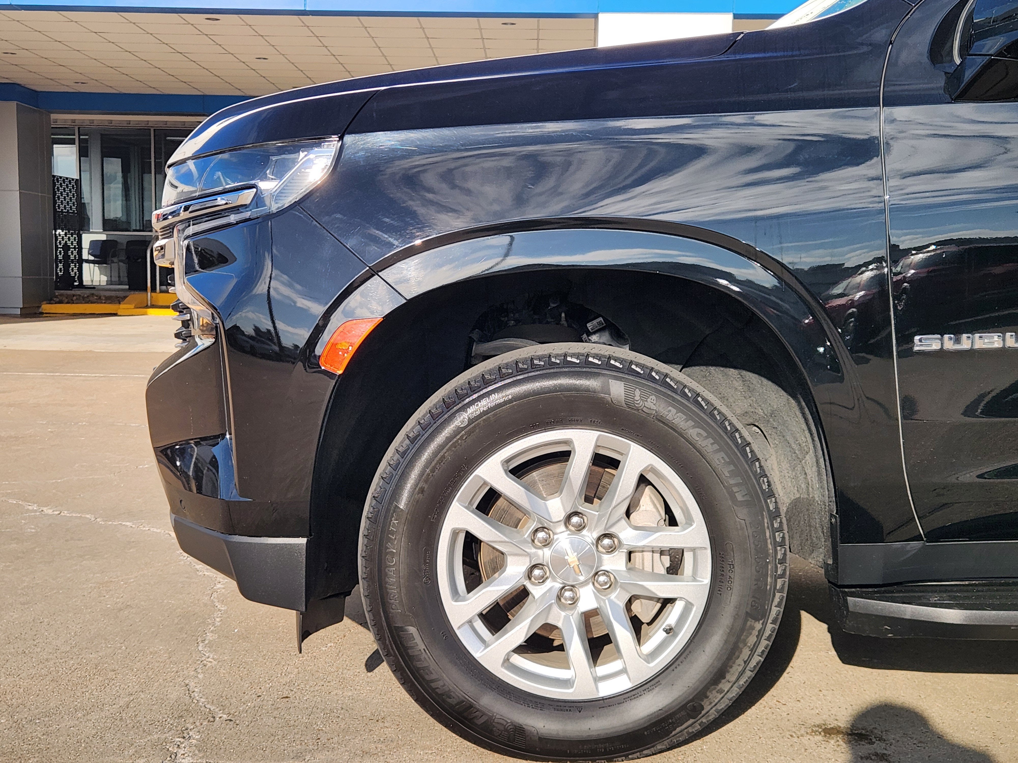 2024 Chevrolet Suburban LT