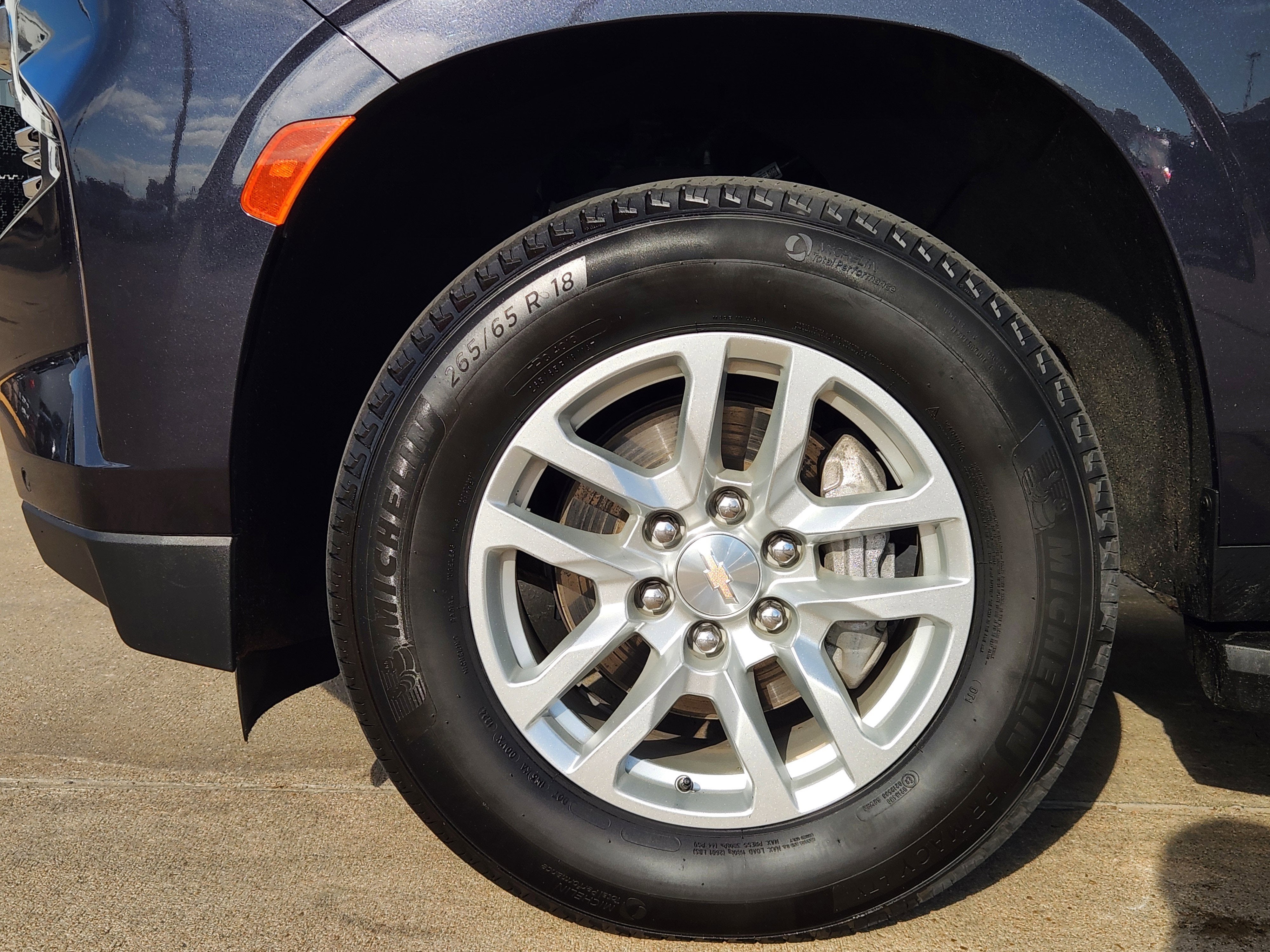 2024 Chevrolet Suburban LT