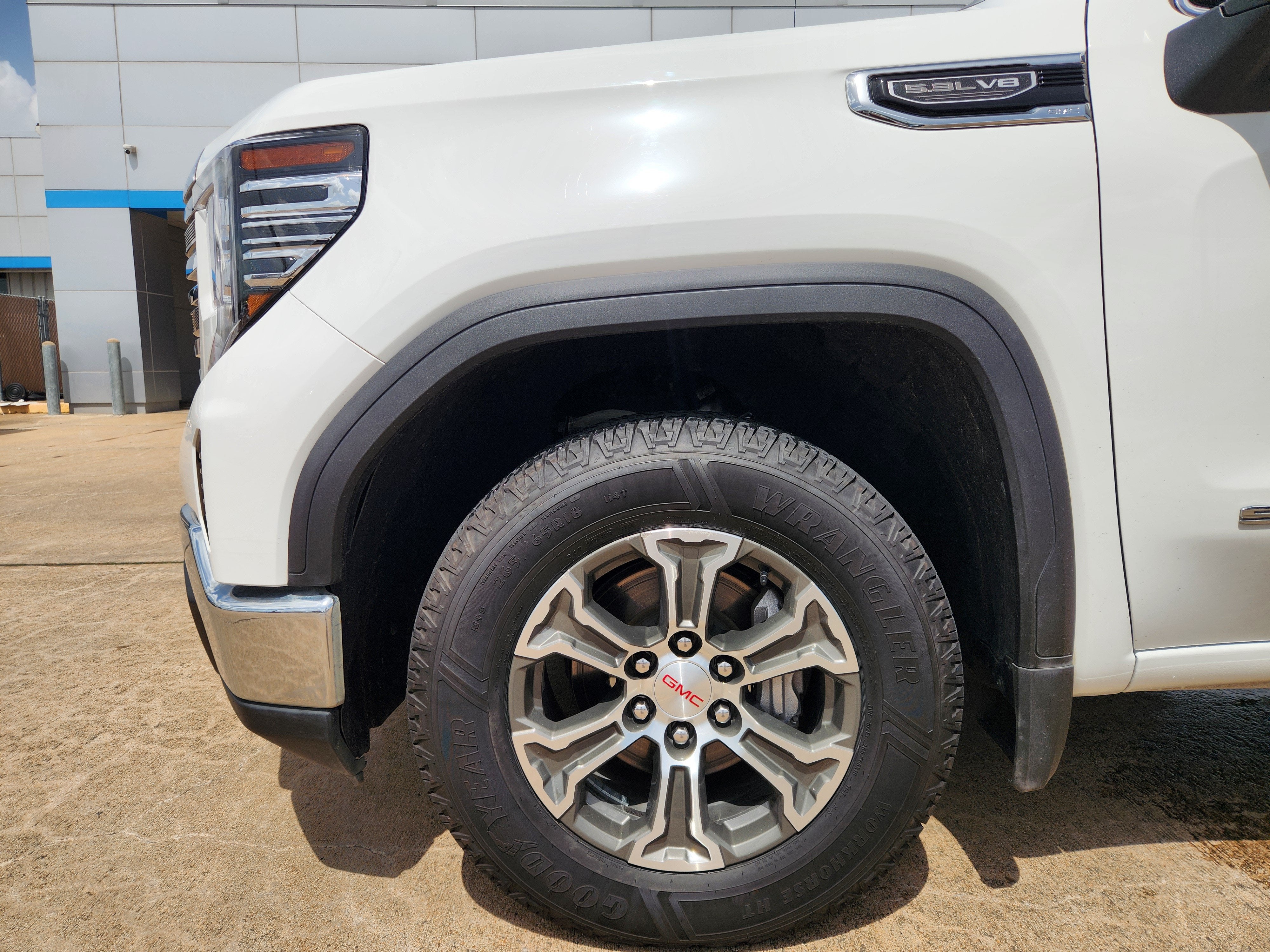 2025 GMC Sierra 1500 SLT