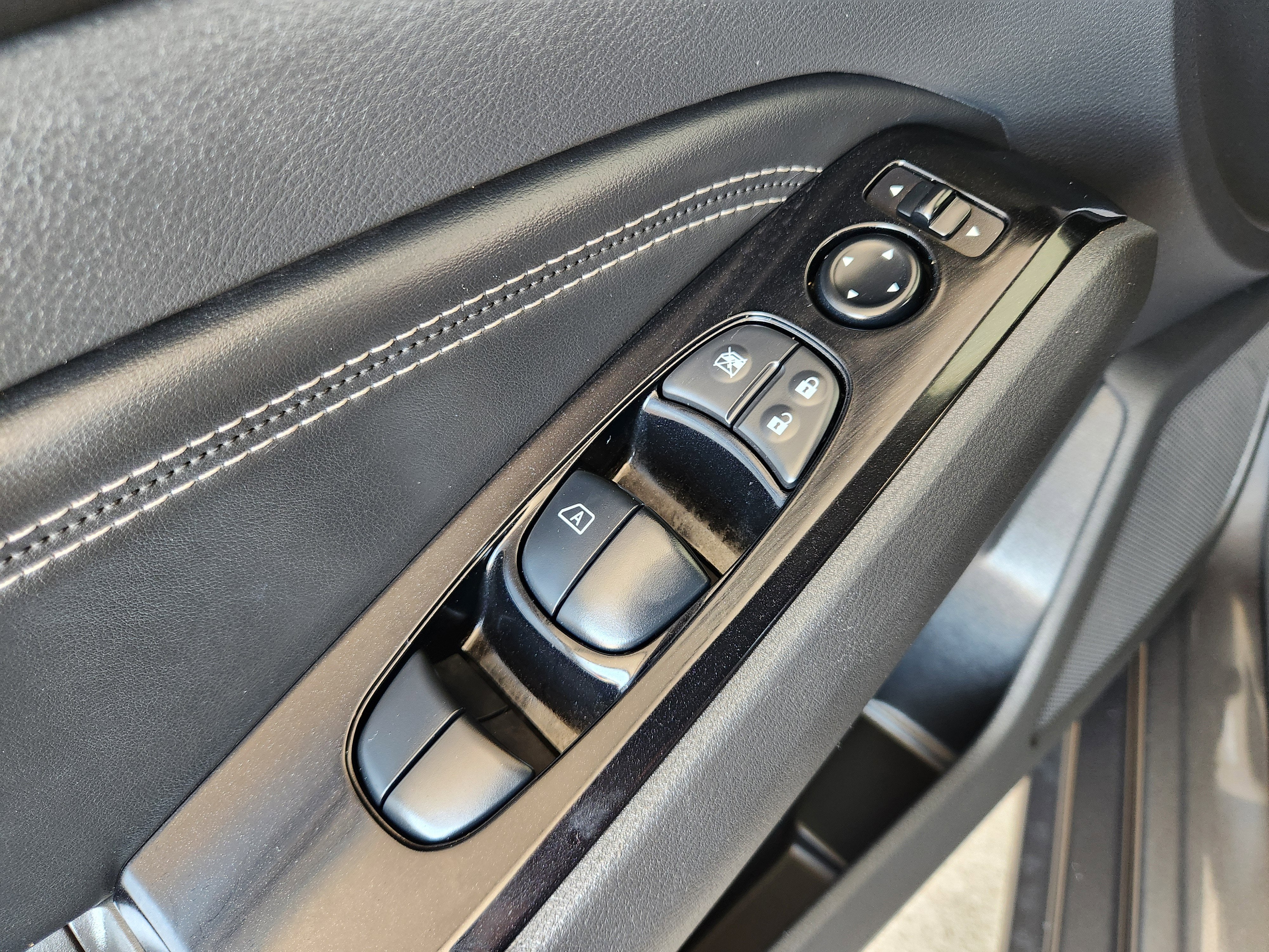2023 Nissan Altima SL FWD