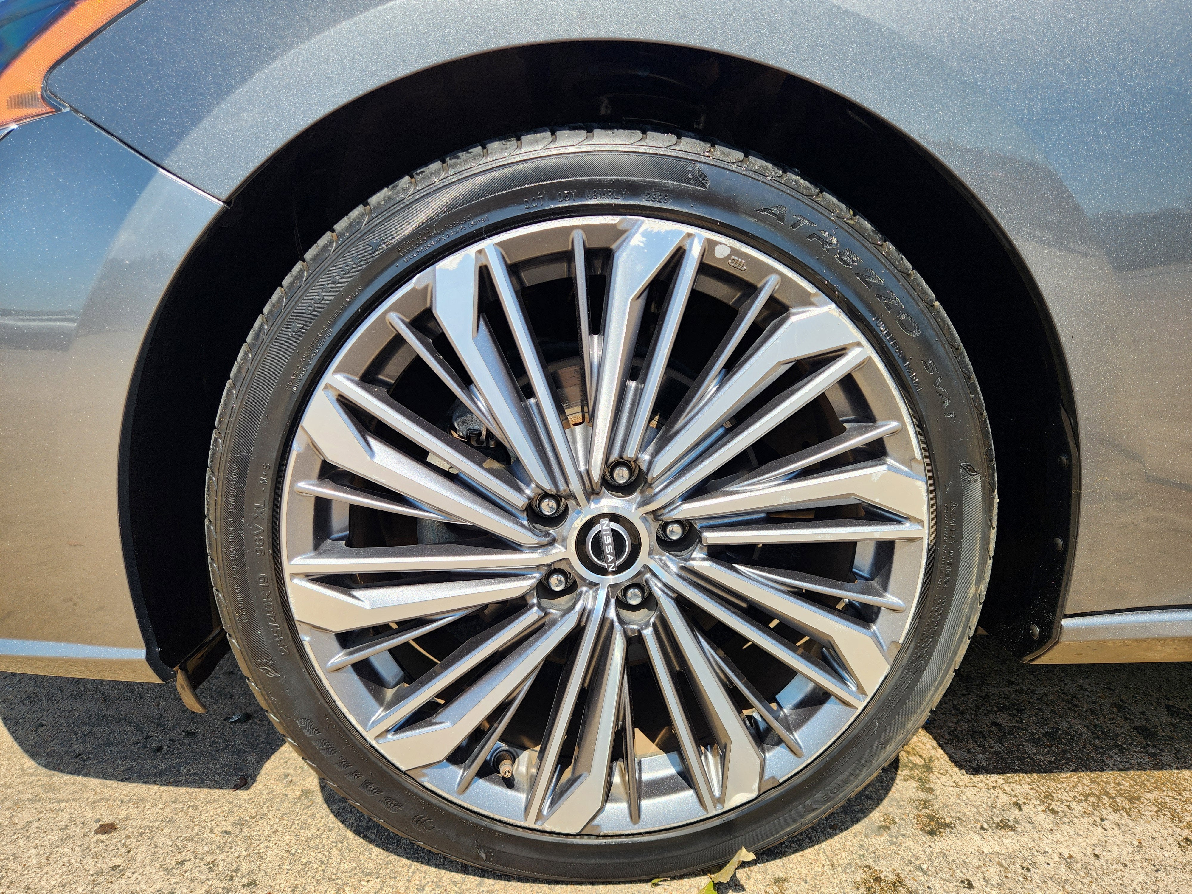 2023 Nissan Altima SL FWD