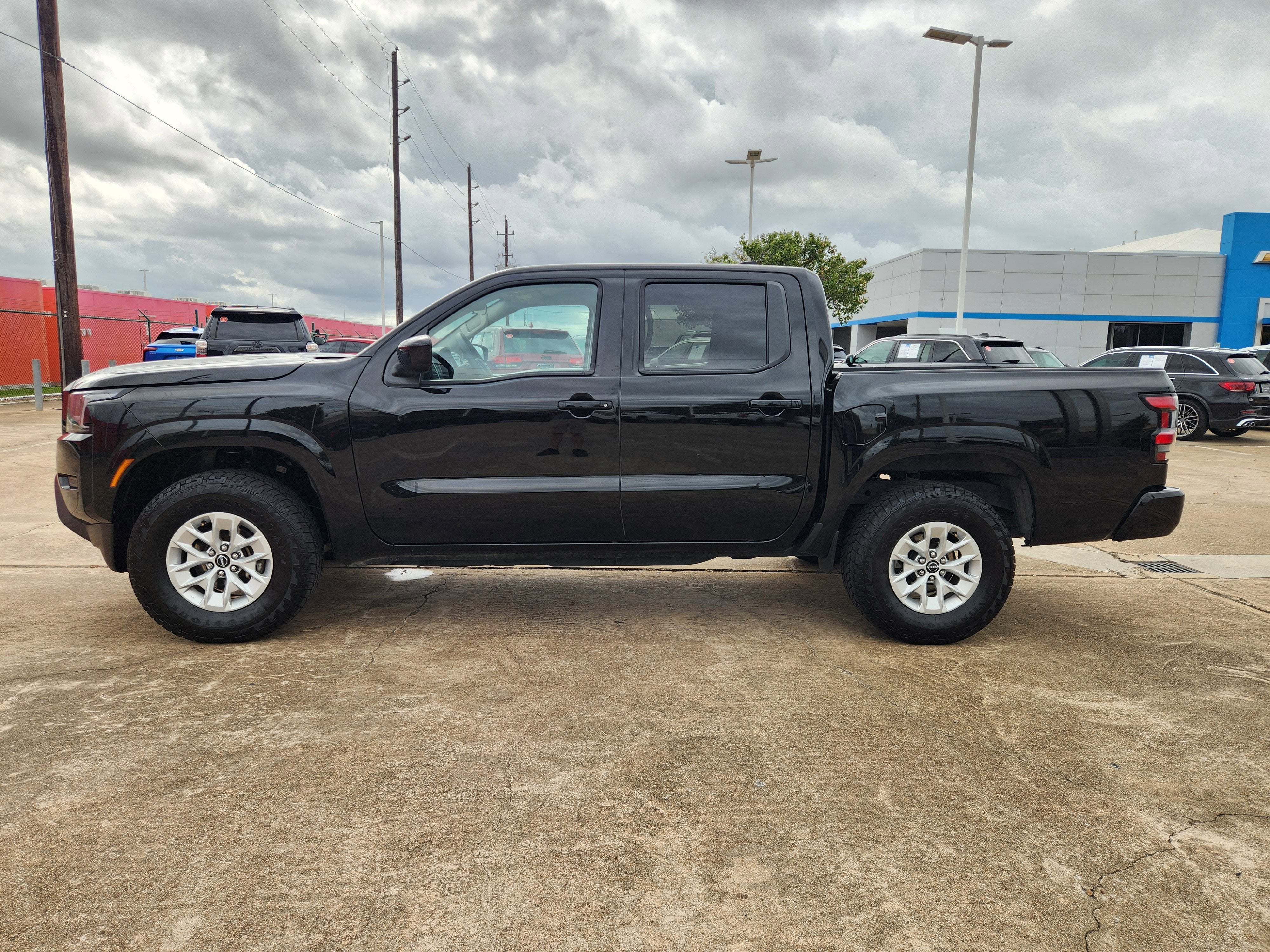 2024 Nissan Frontier SV